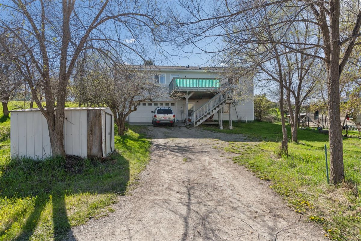 112 6th Avenue E