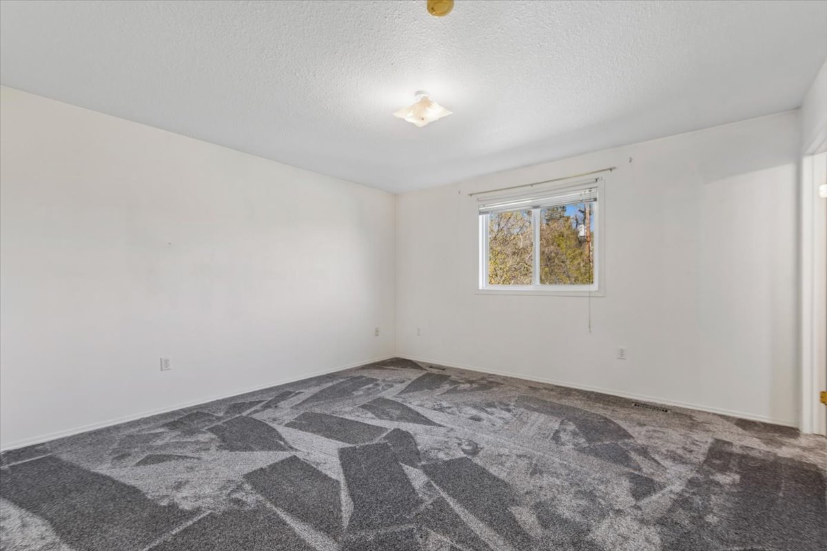 112 6th Avenue E