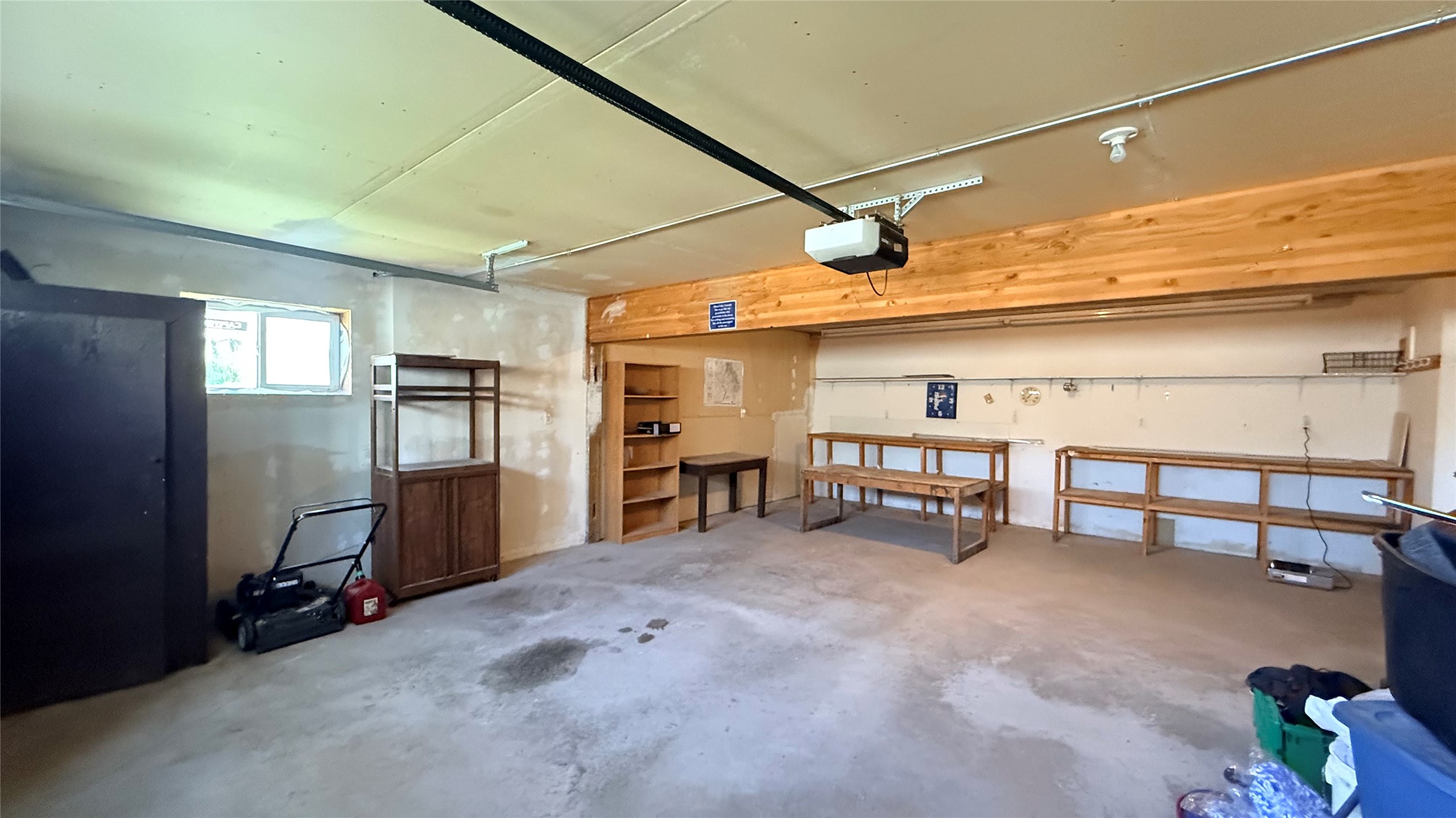 112 6th Avenue E