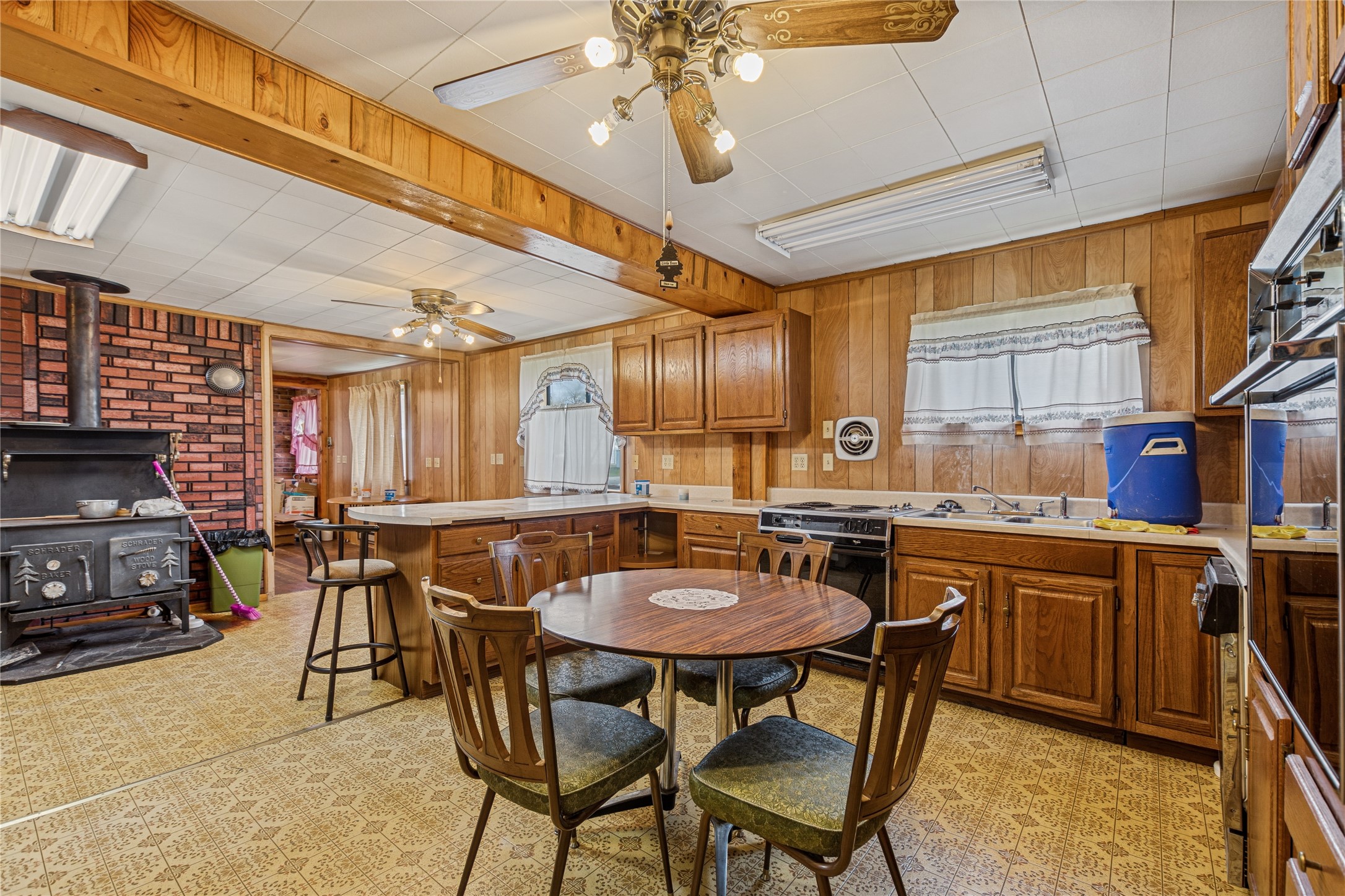 106 West Avenue S