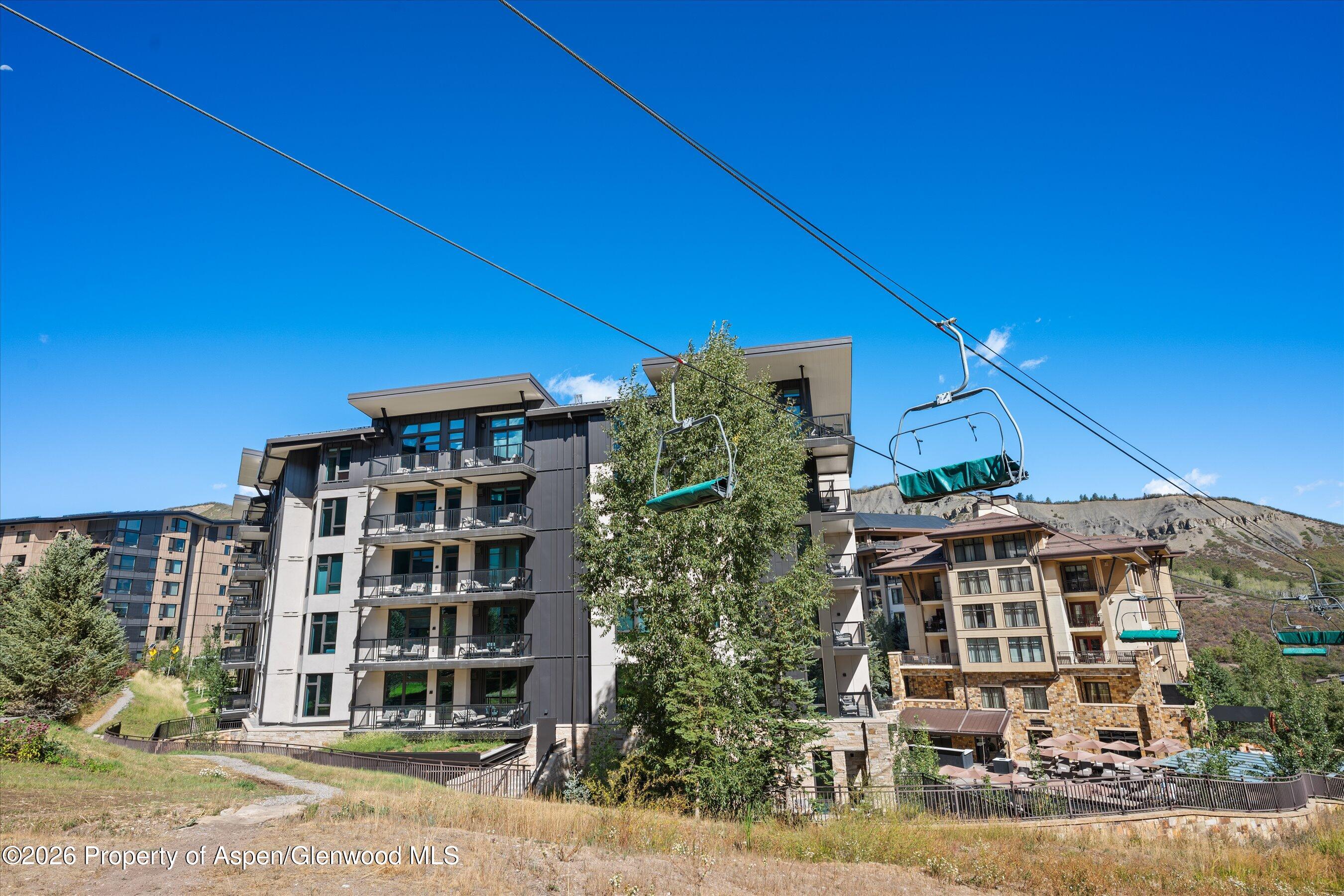 130 Wood Road 553+555