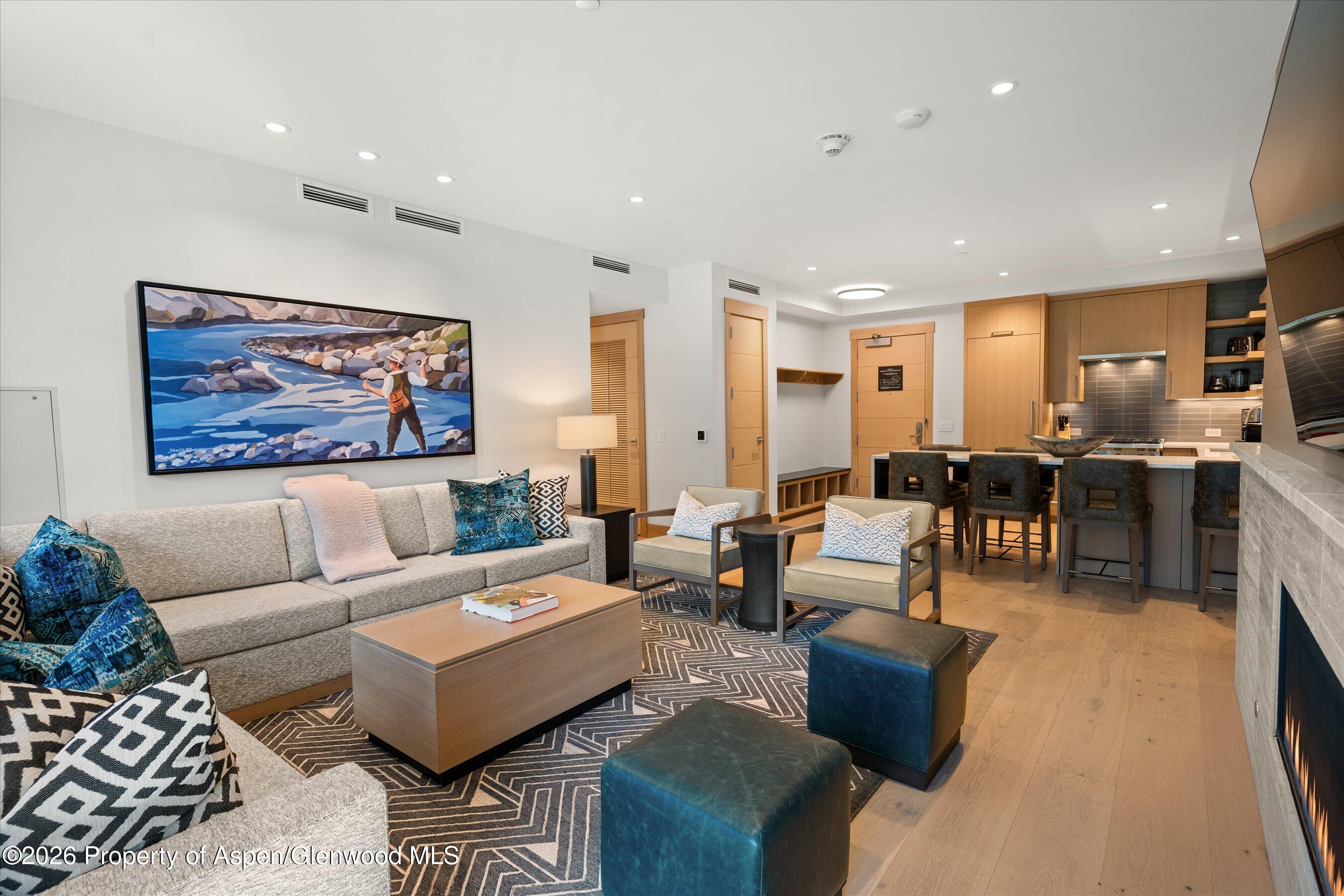 130 Wood Road 553+555