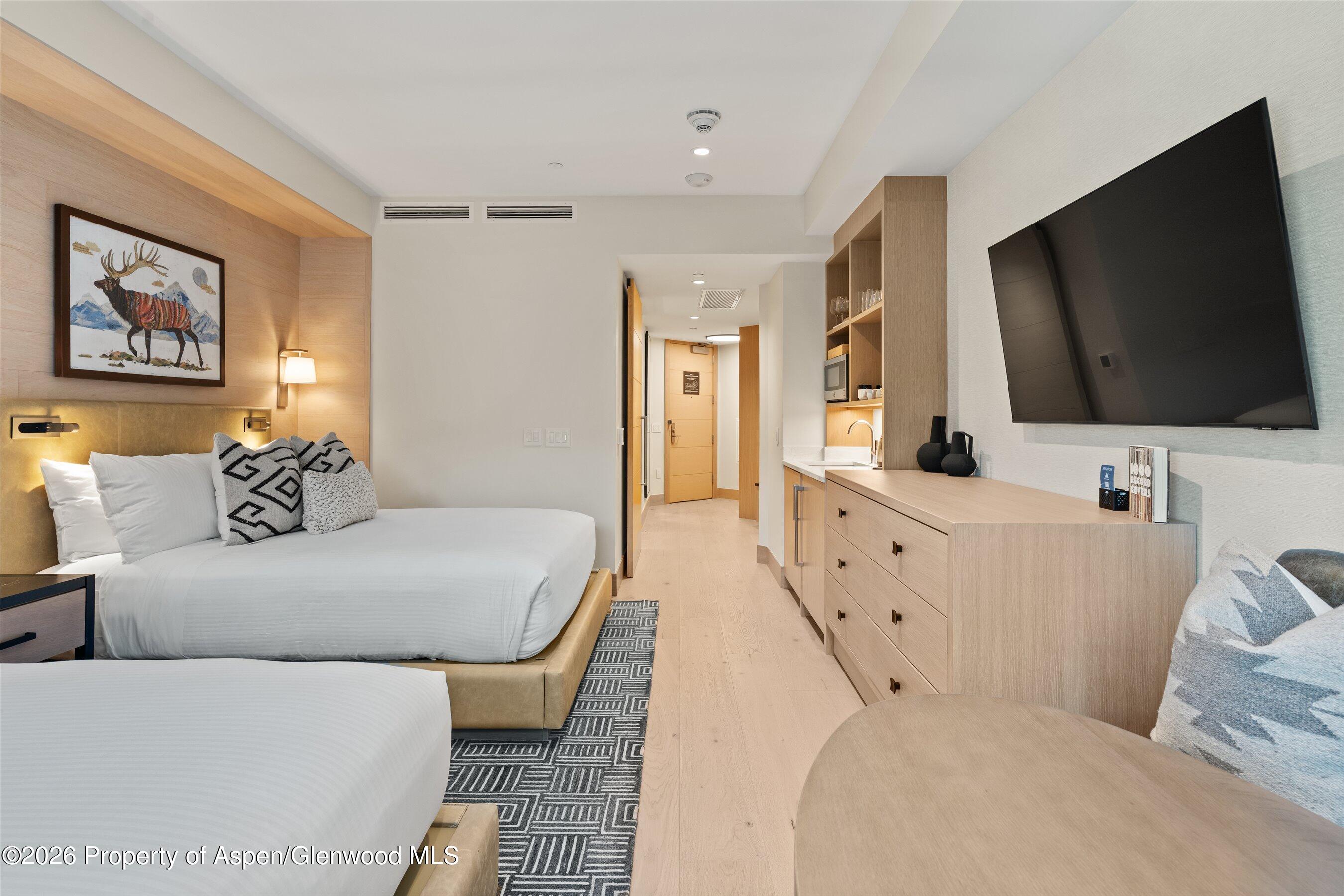 130 Wood Road 553+555