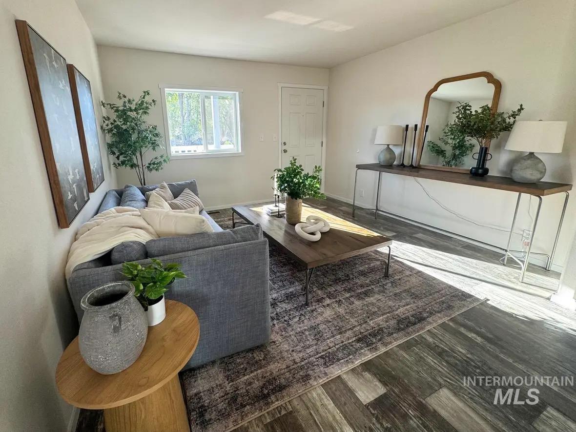 370 W 12th S Unit: 28