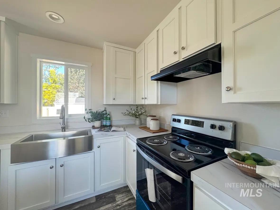 370 W 12th S Unit: 28