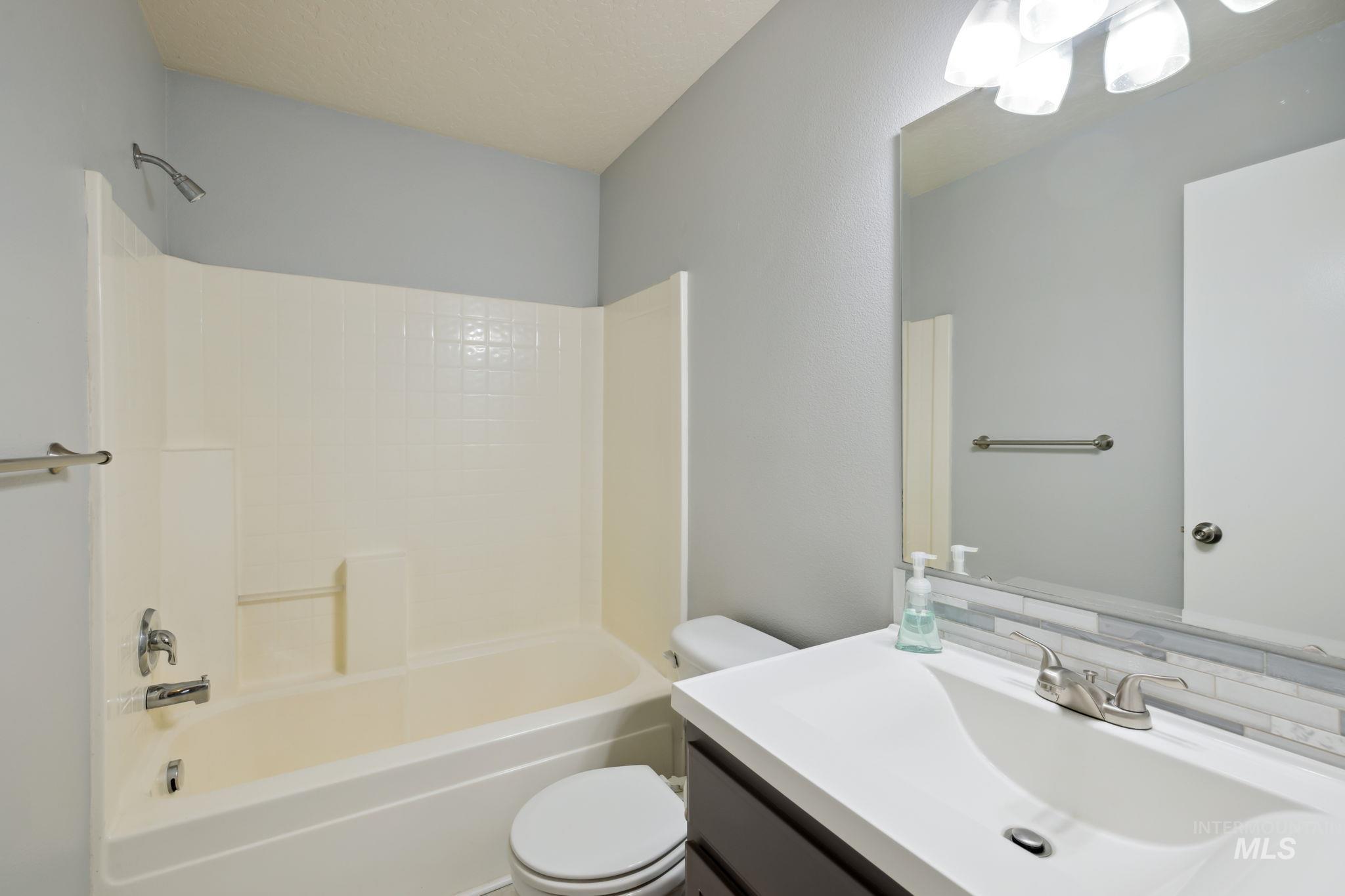 9570 W Shelborne
