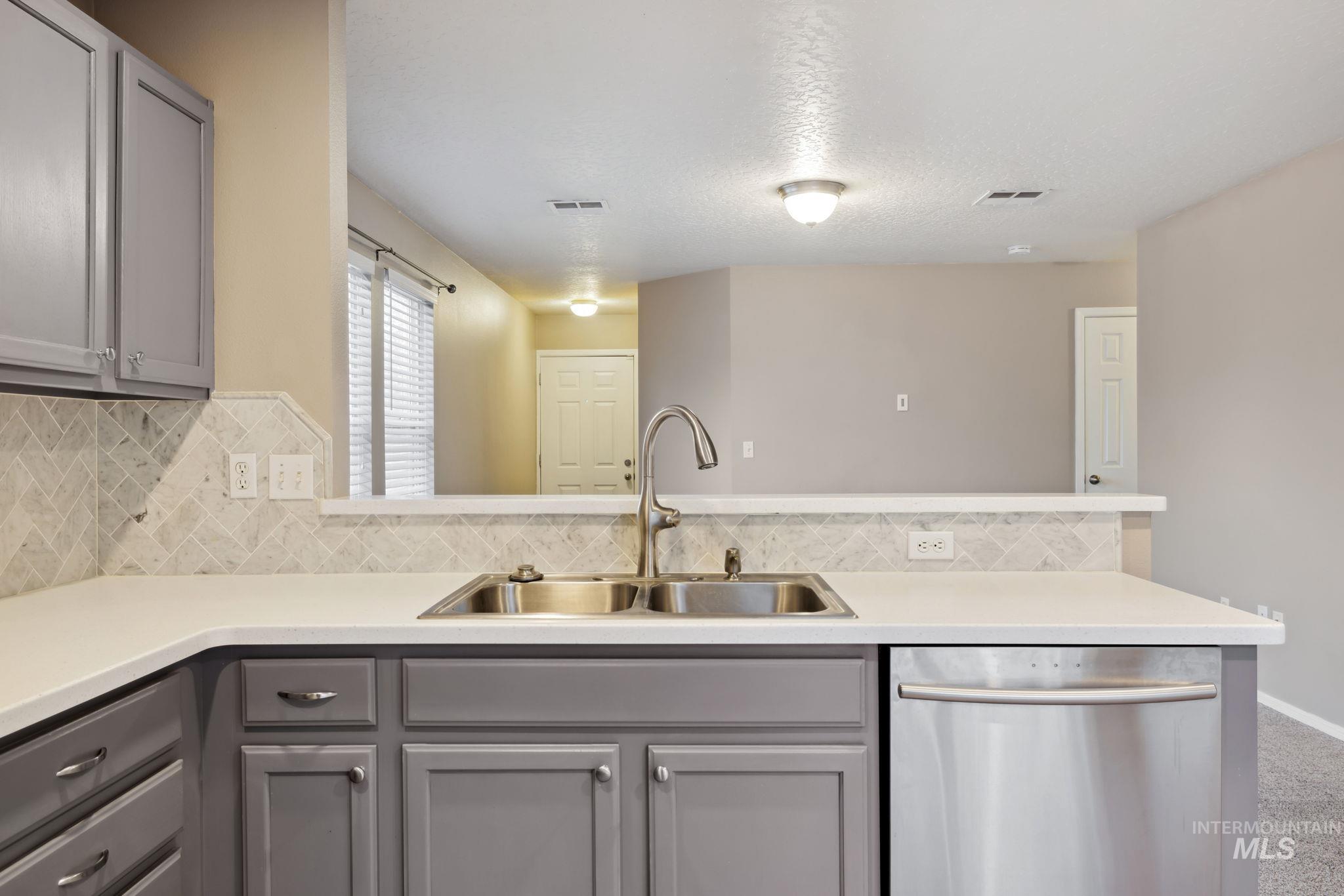 9570 W Shelborne
