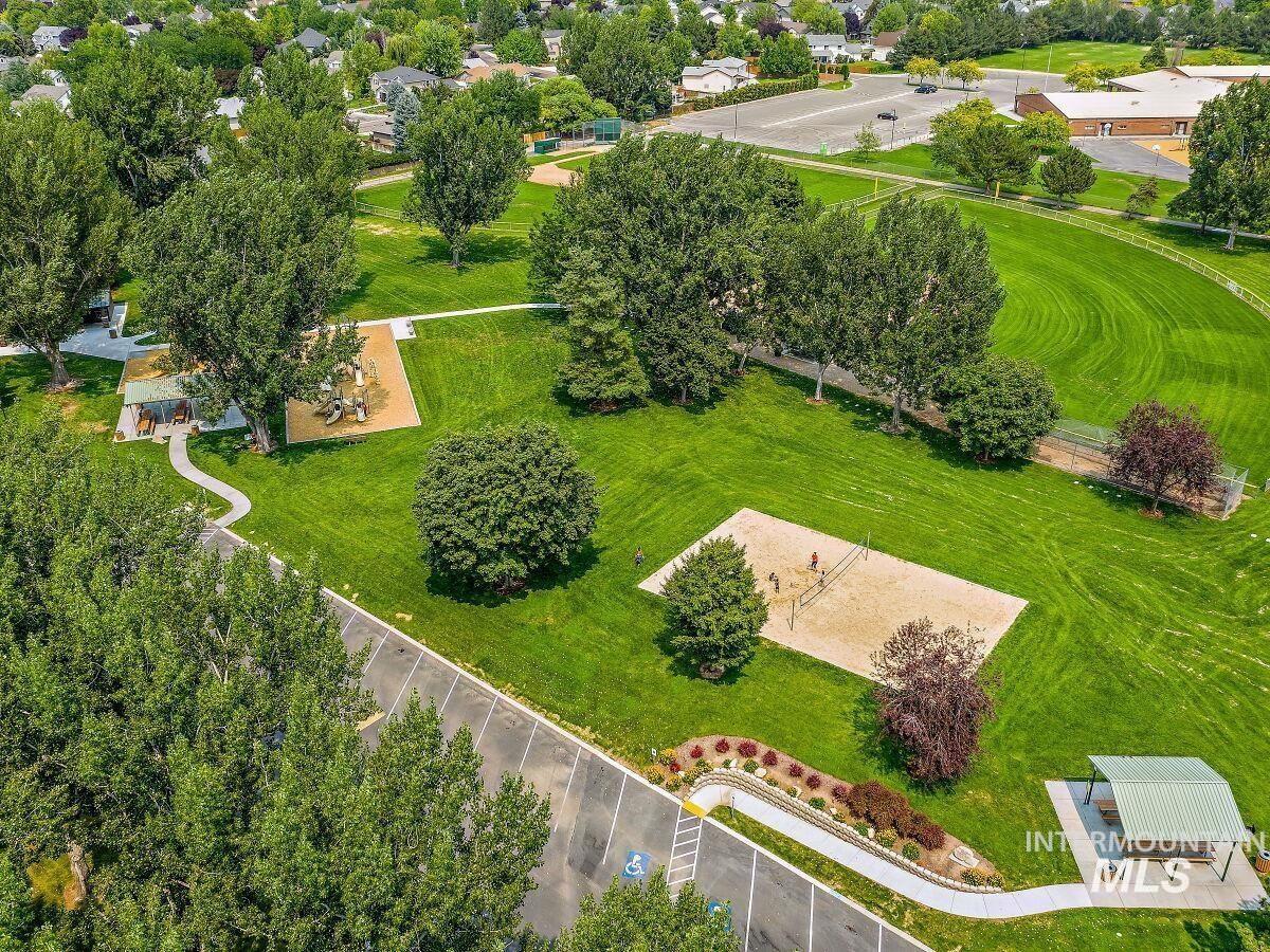 3887 W Big Creek Ct