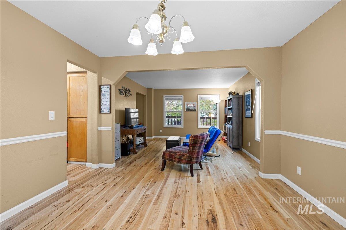 3887 W Big Creek Ct