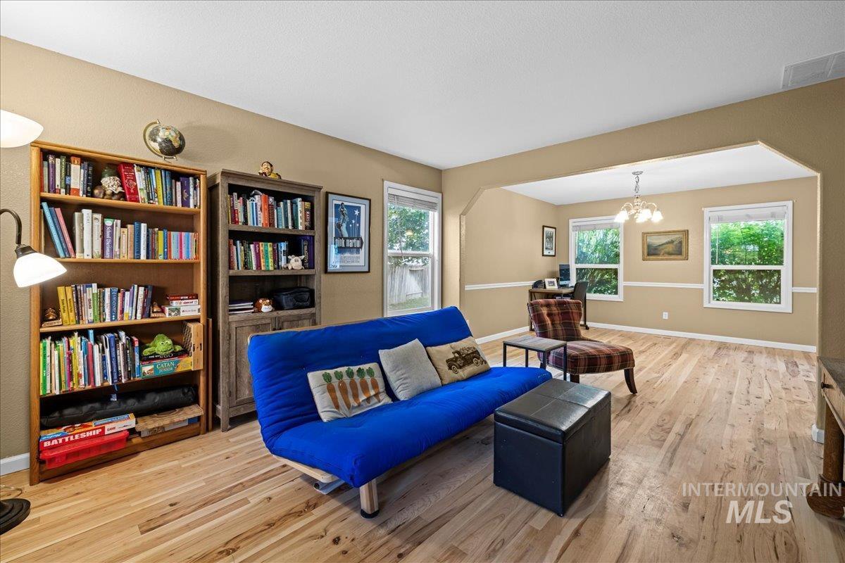 3887 W Big Creek Ct