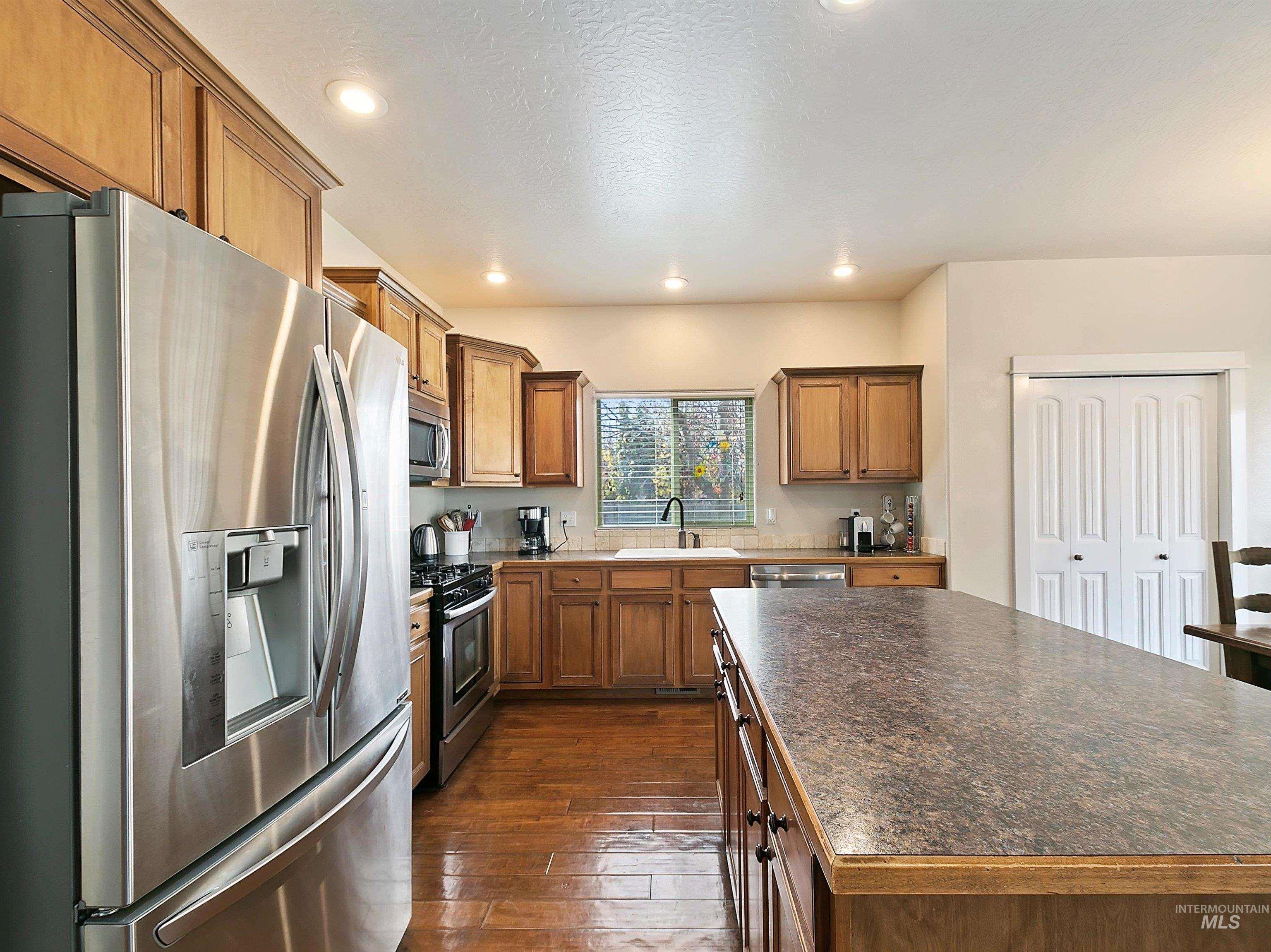 272 E Ironstone Ct