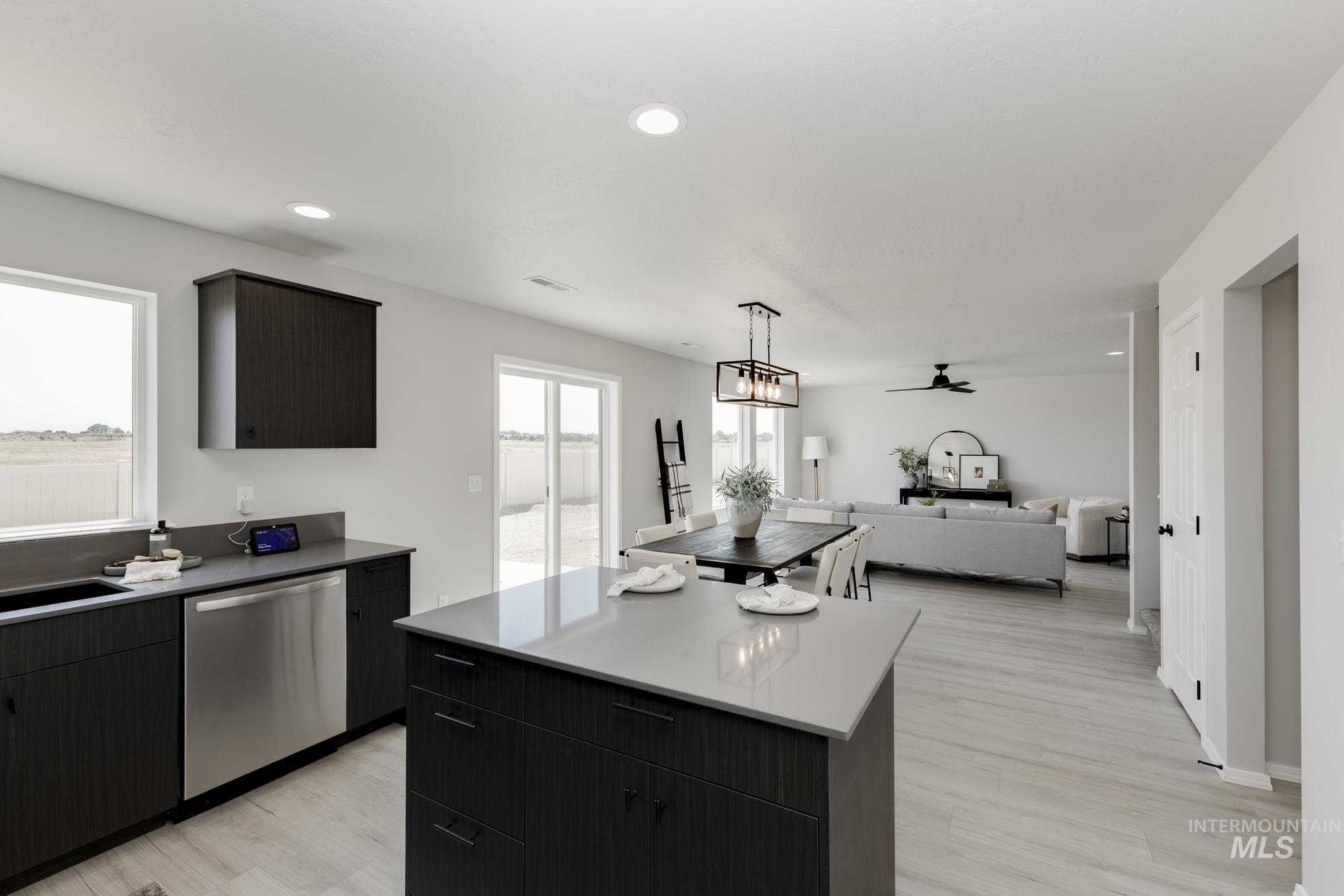 2810 N Arroyo Vista Way
