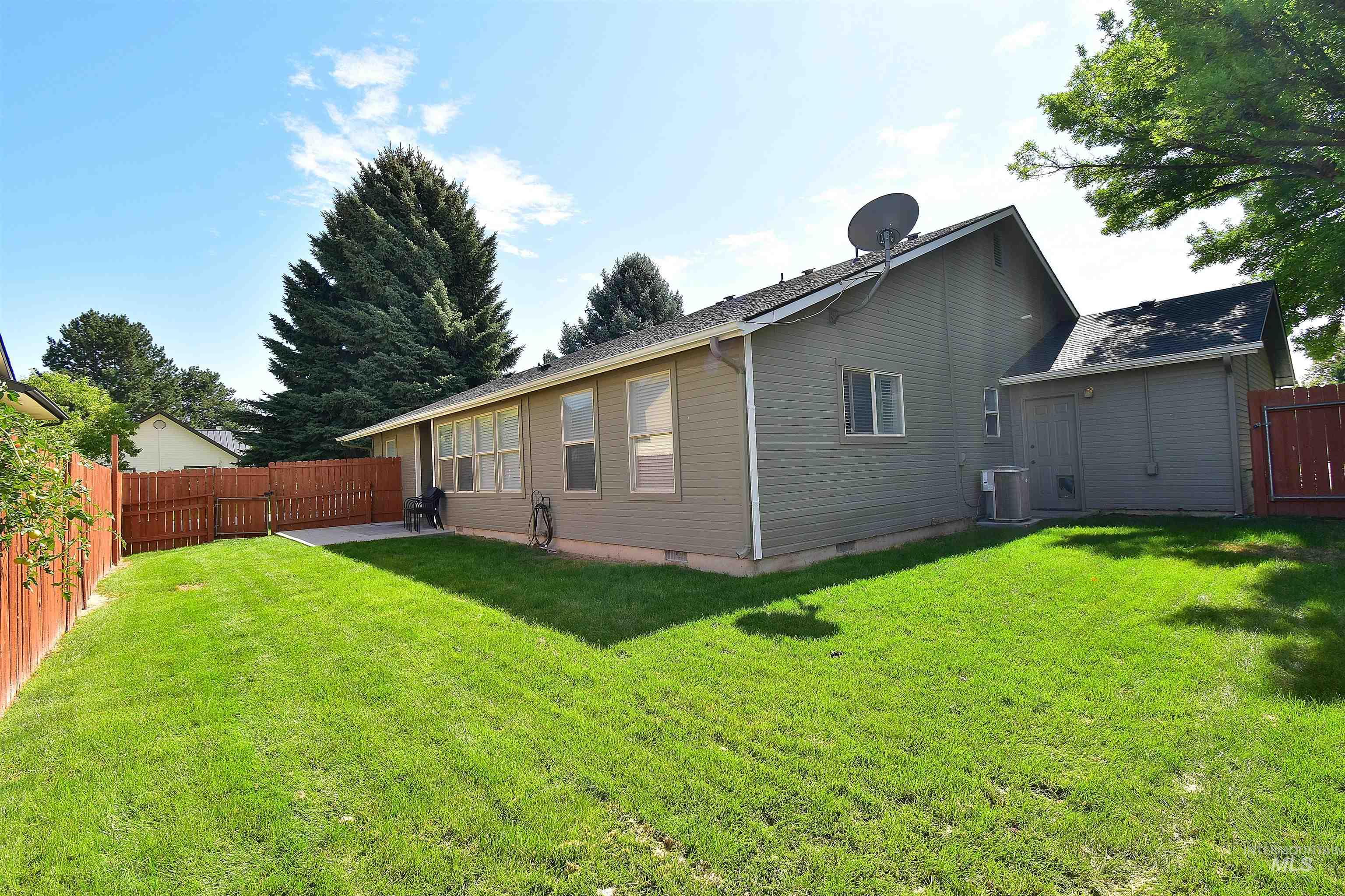 3490 W Tupelo Court