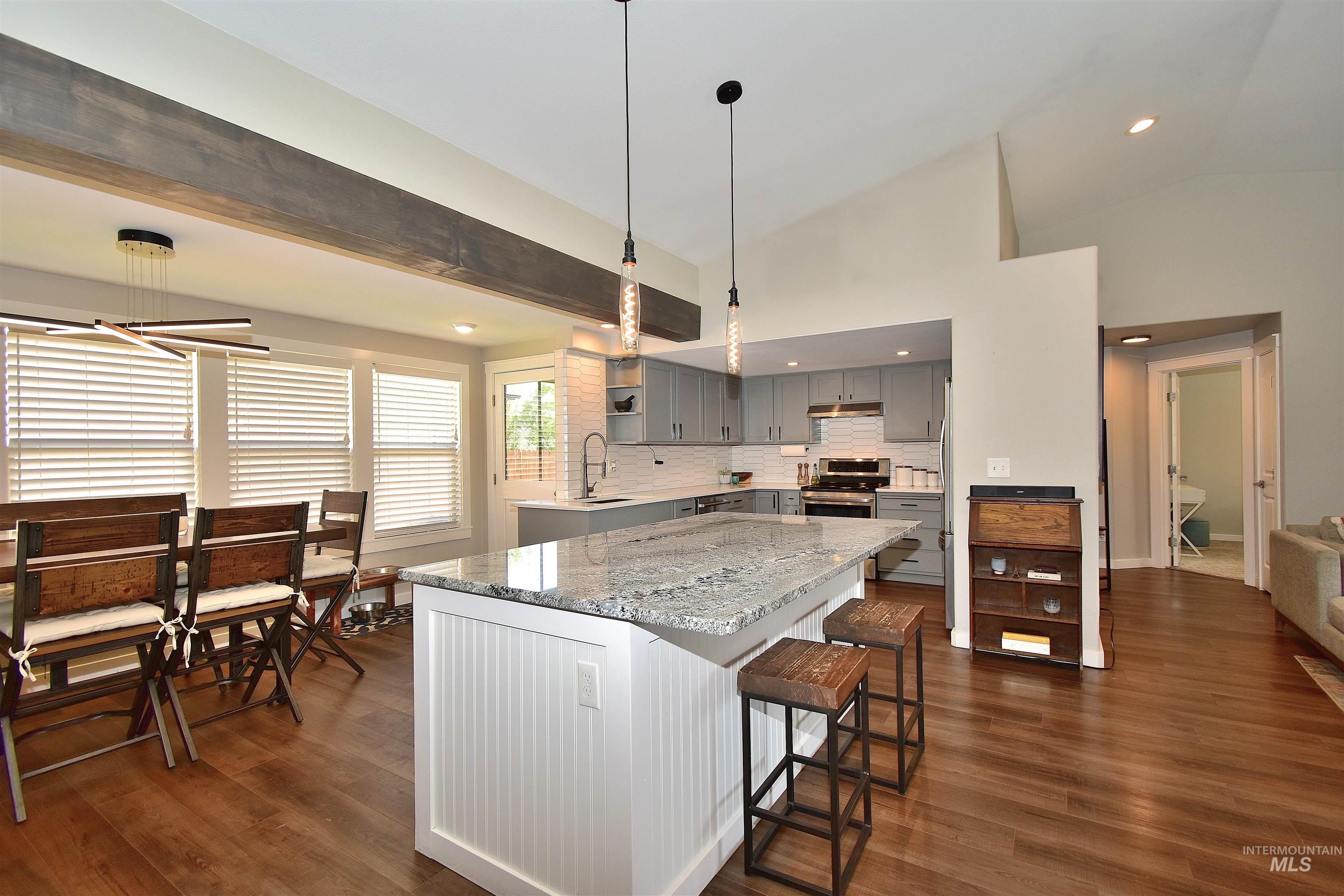 3490 W Tupelo Court