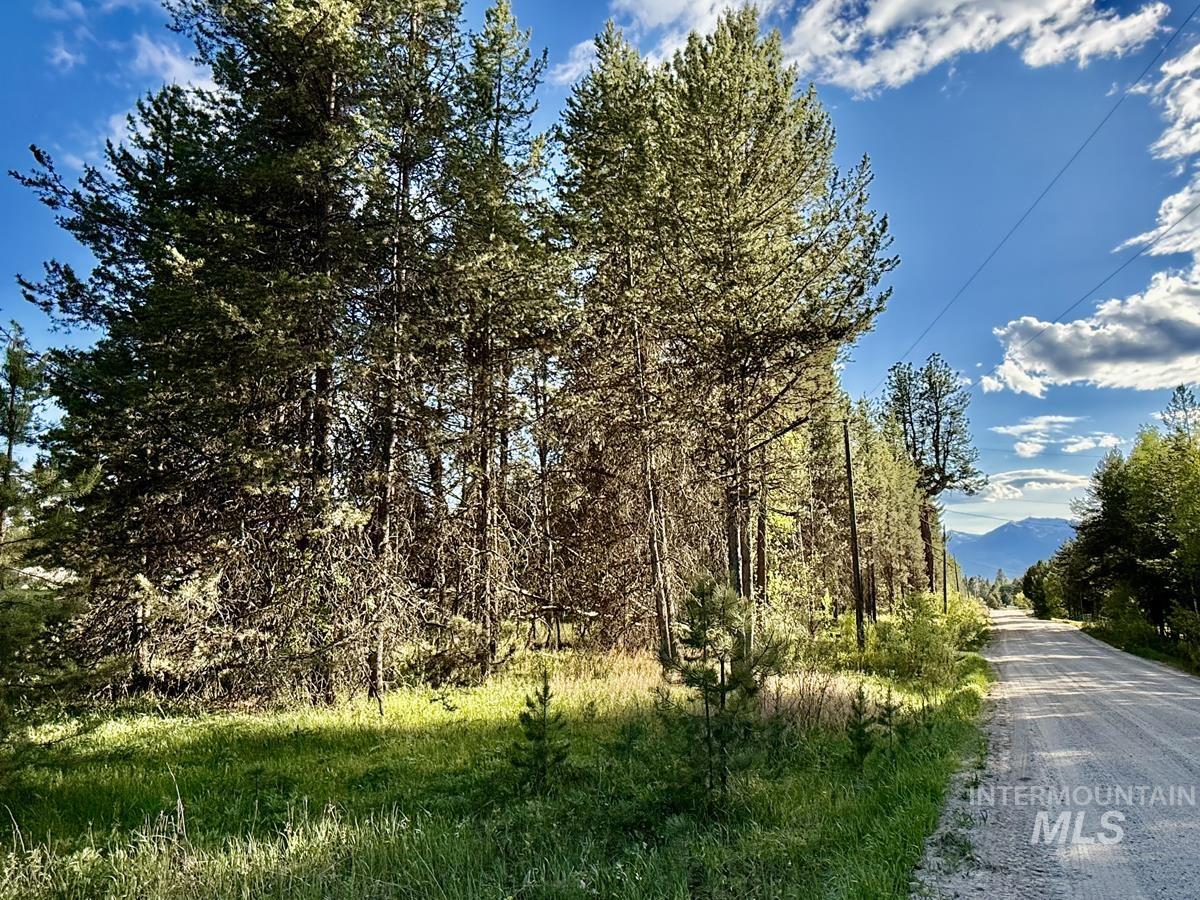 8 W Prospectors Drive