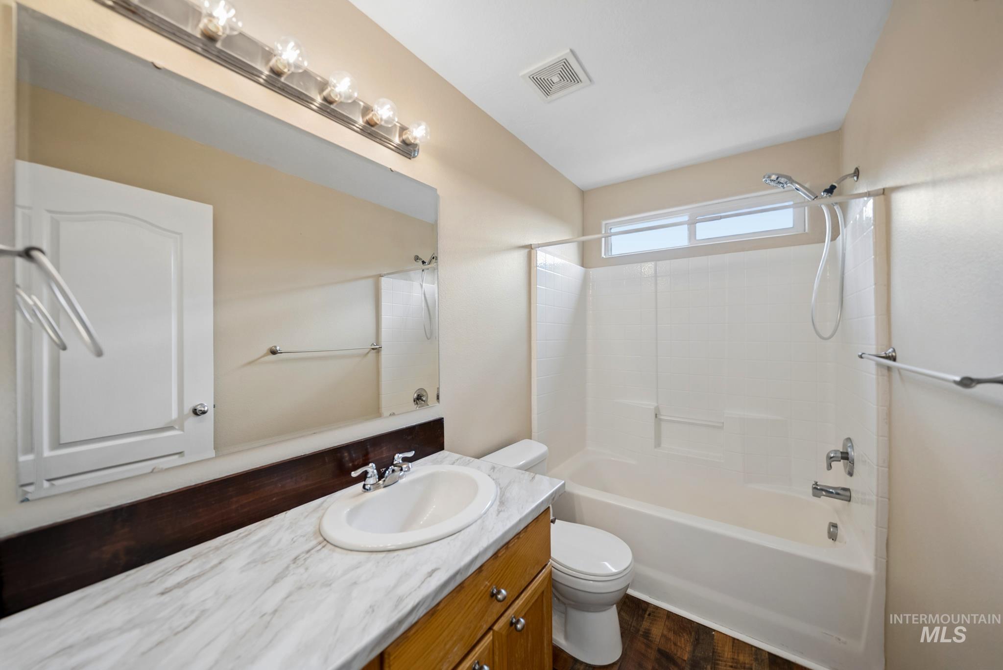 1843 W Pond Stone