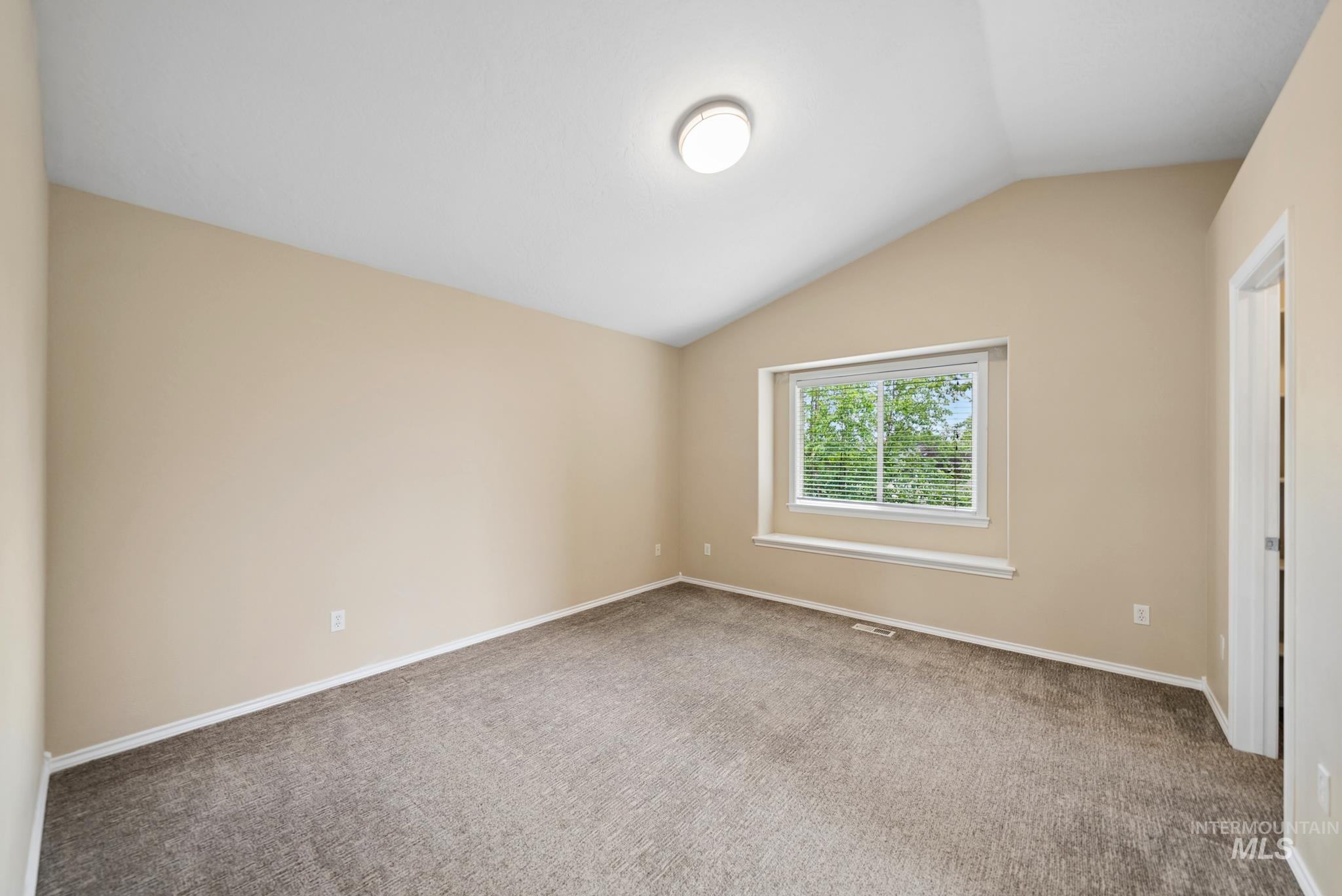 1843 W Pond Stone