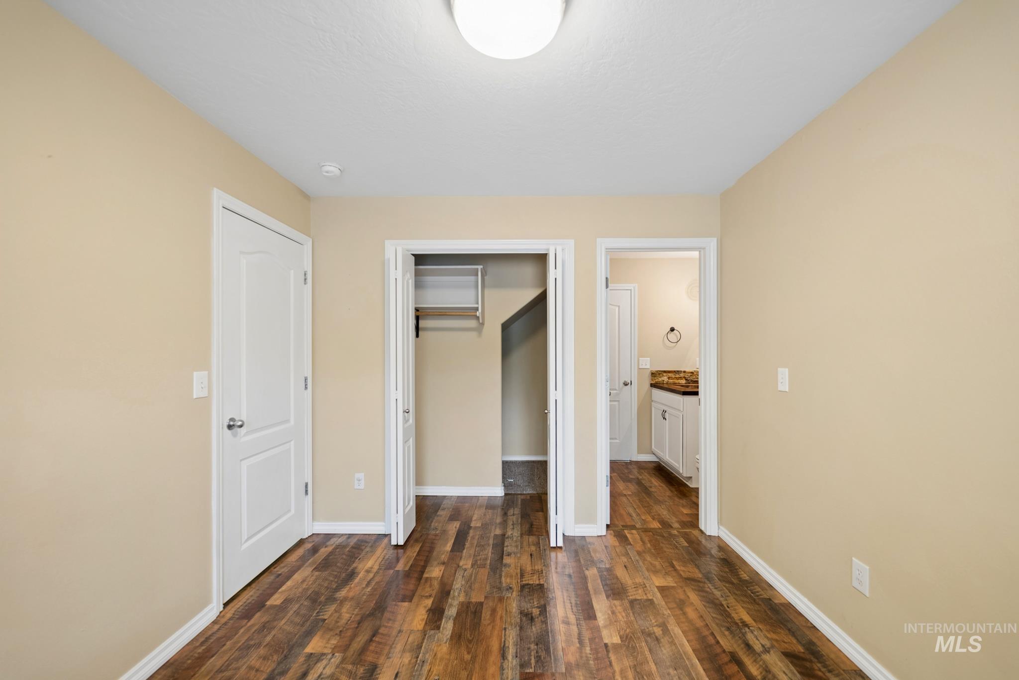 1843 W Pond Stone