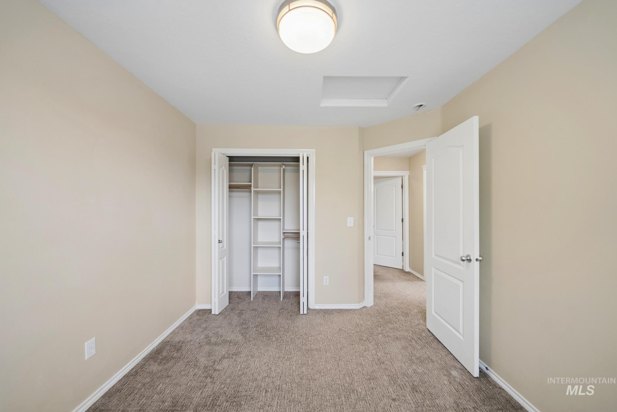 1843 W Pond Stone