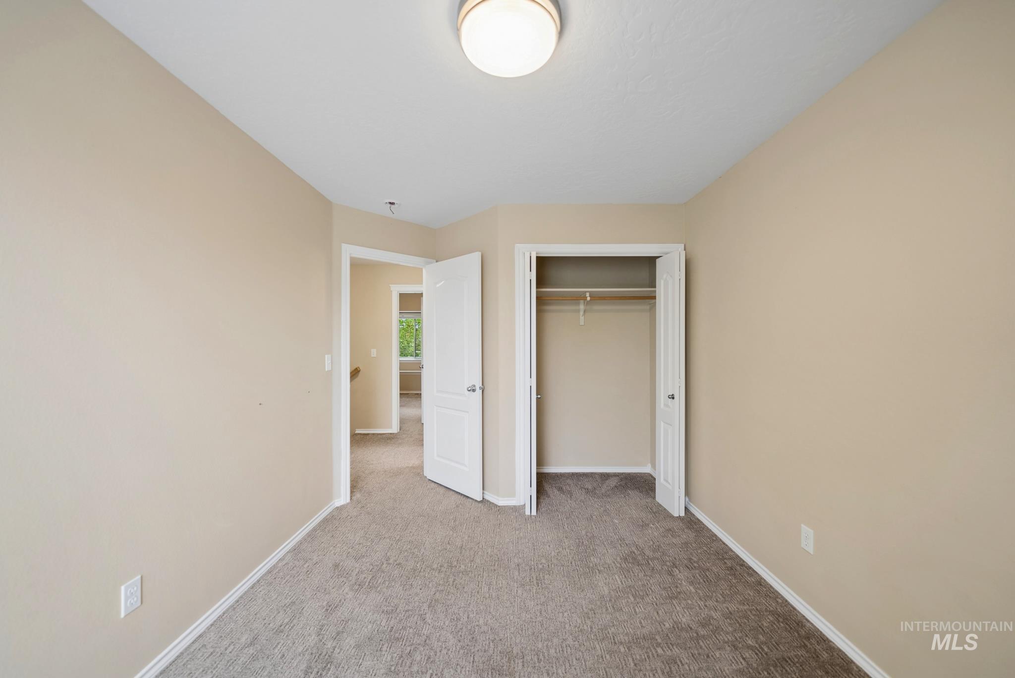 1843 W Pond Stone