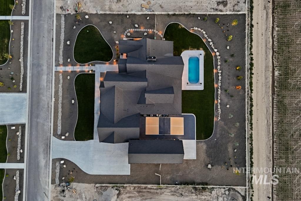 14261 Salado Creek Ave