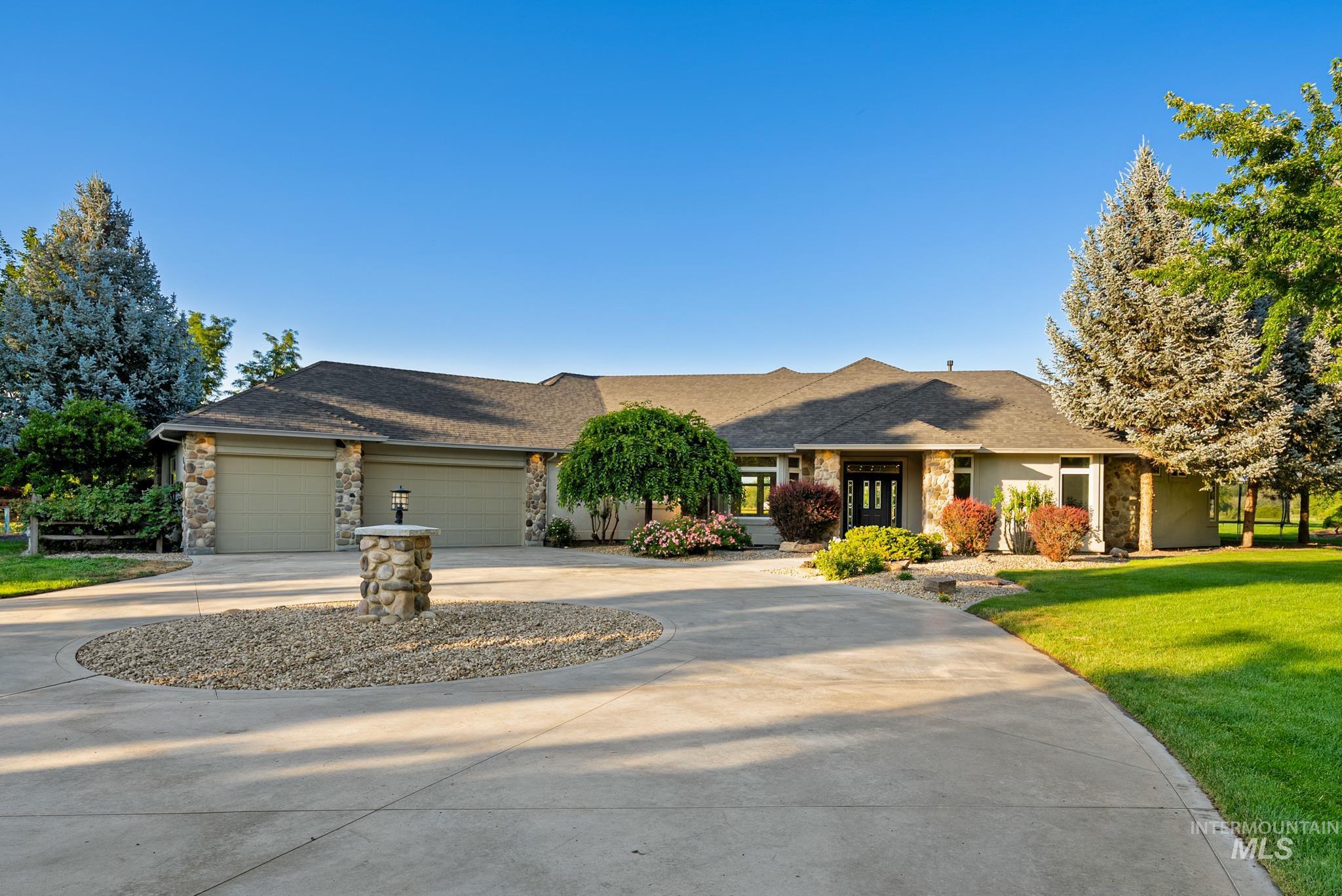 2050 S Artesian Rd