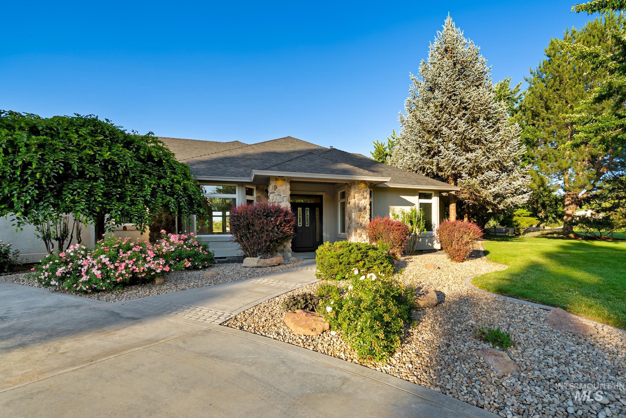 2050 S Artesian Rd