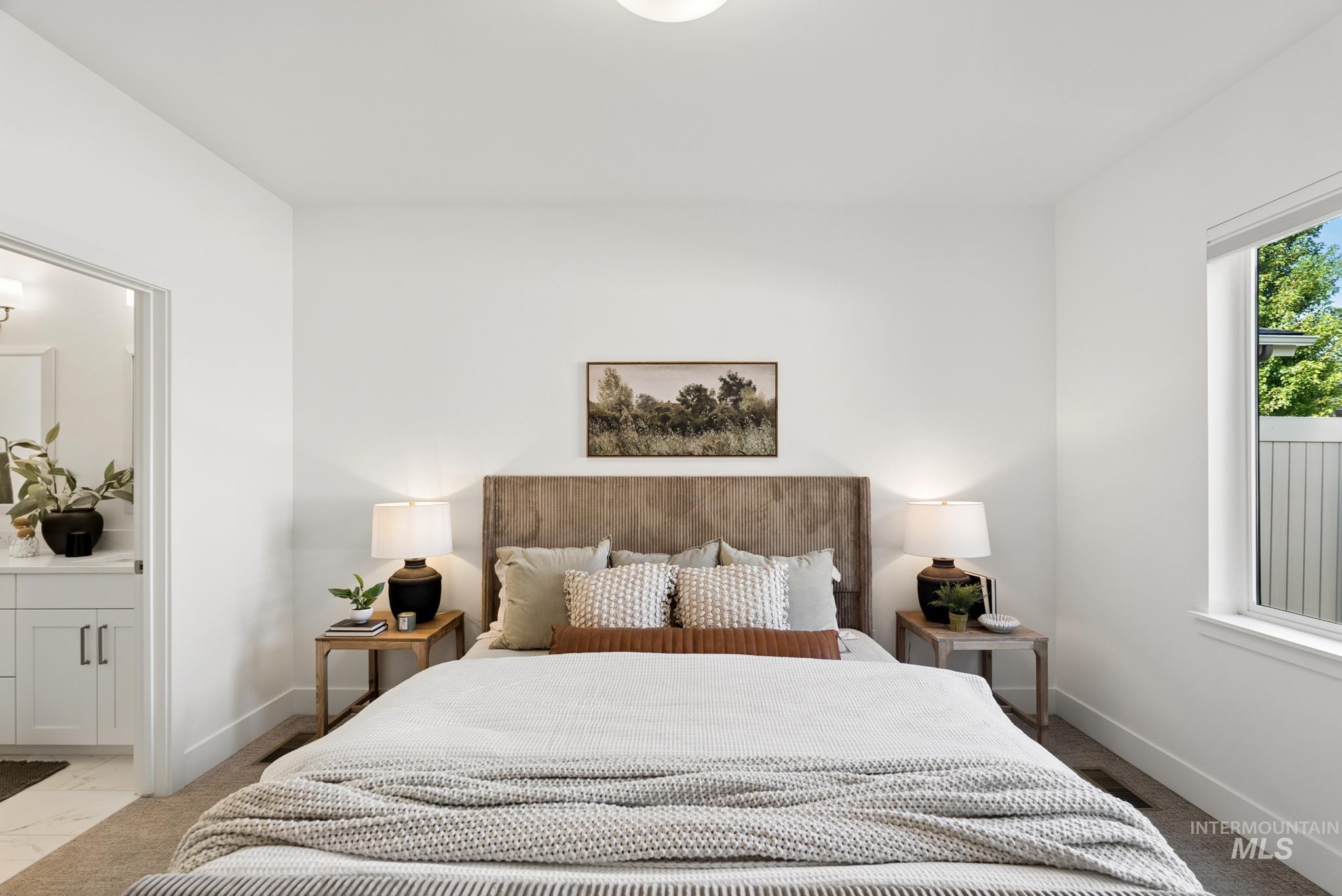 3119 N Lapis