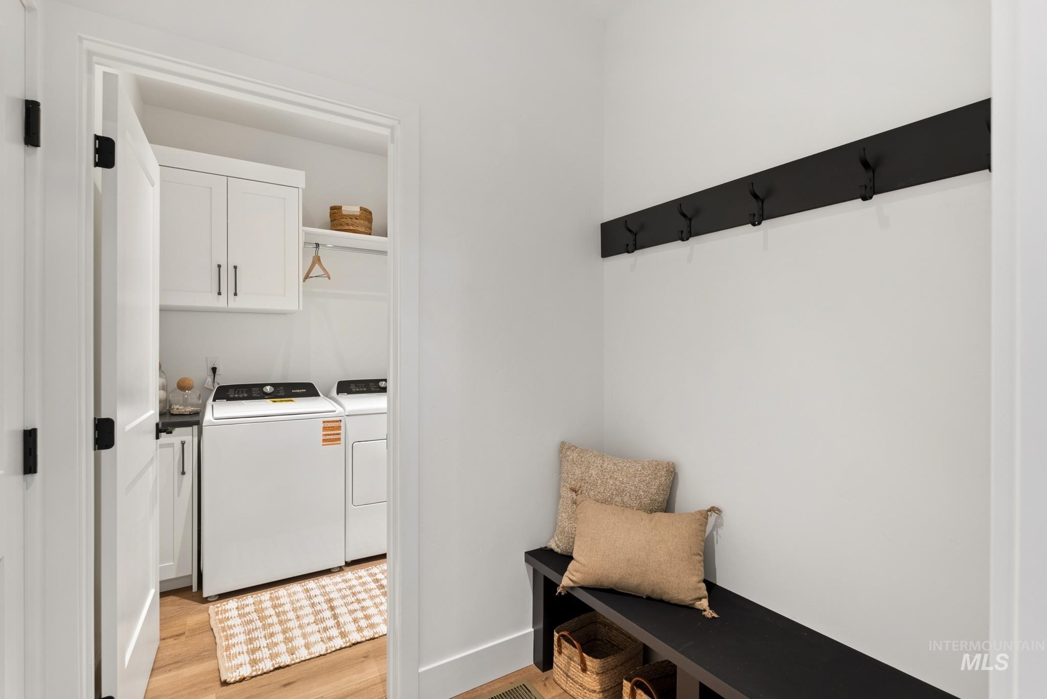 3119 N Lapis