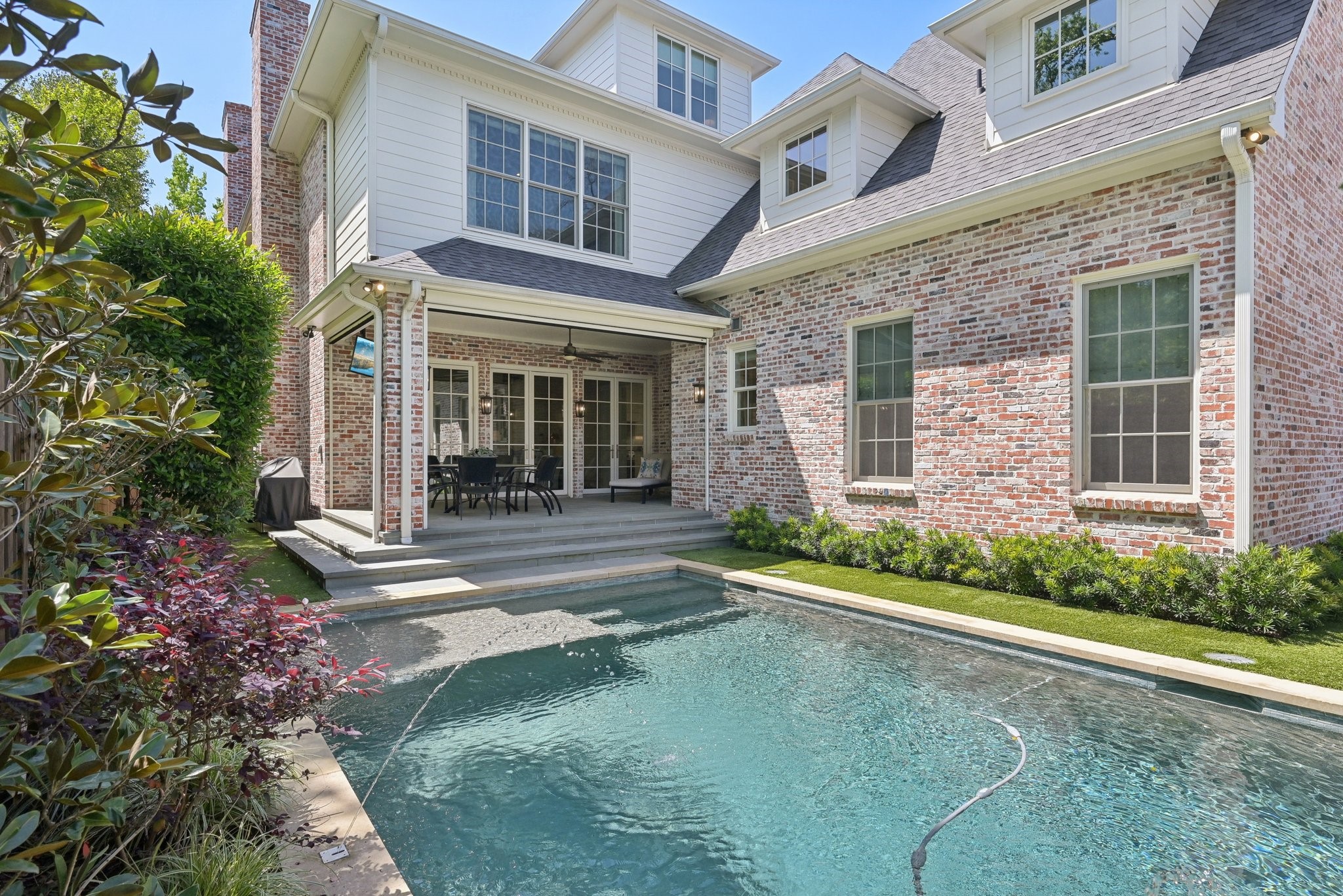 4328 Shenandoah Street