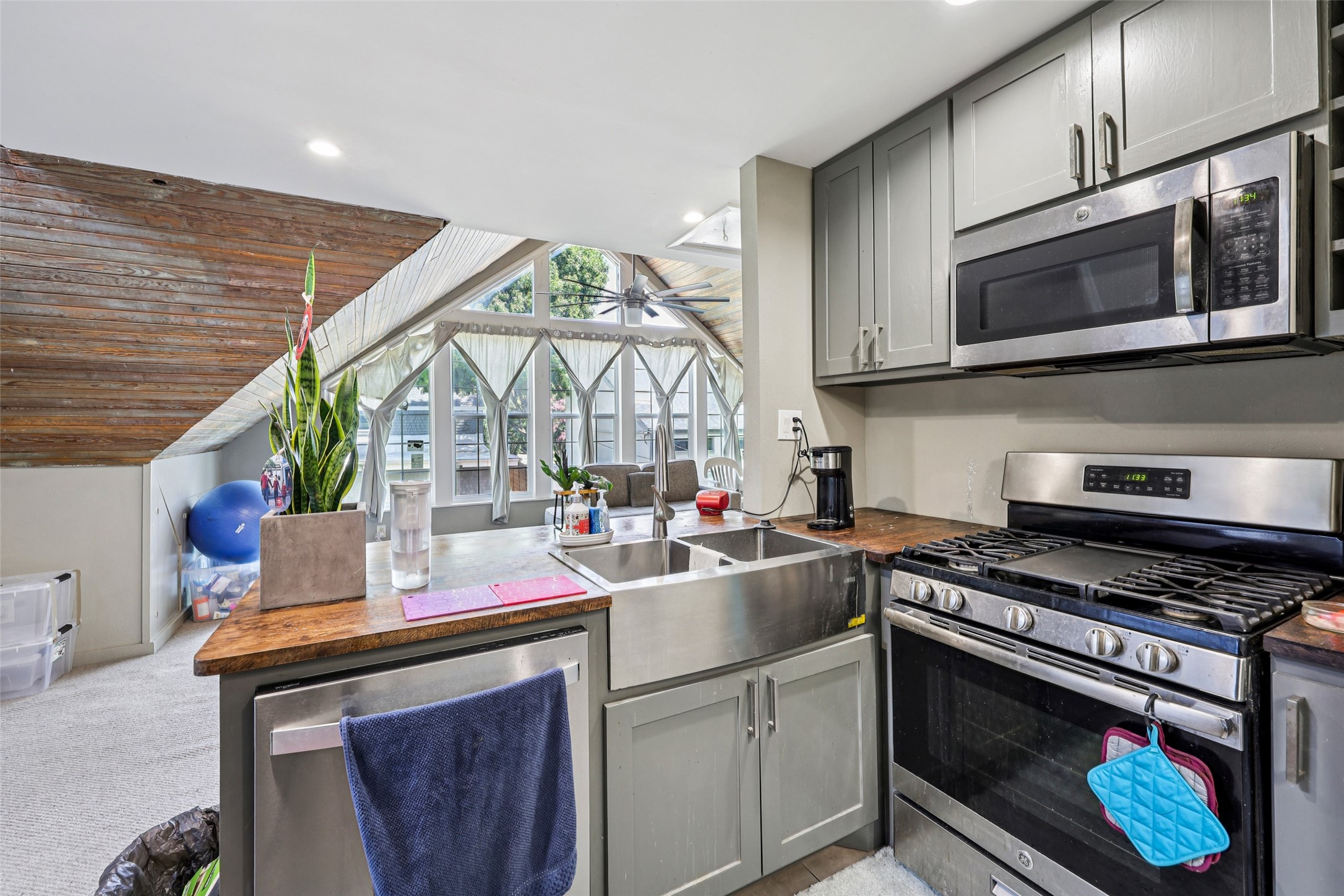 2829 Lovers Lane