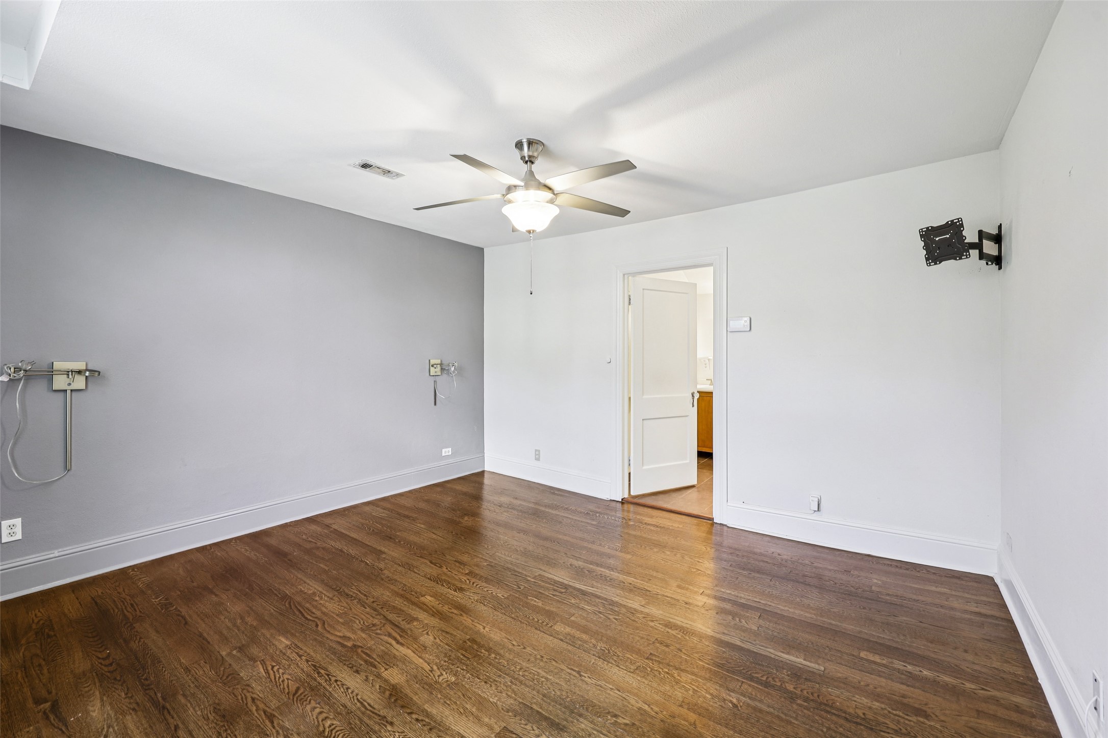 2829 Lovers Lane
