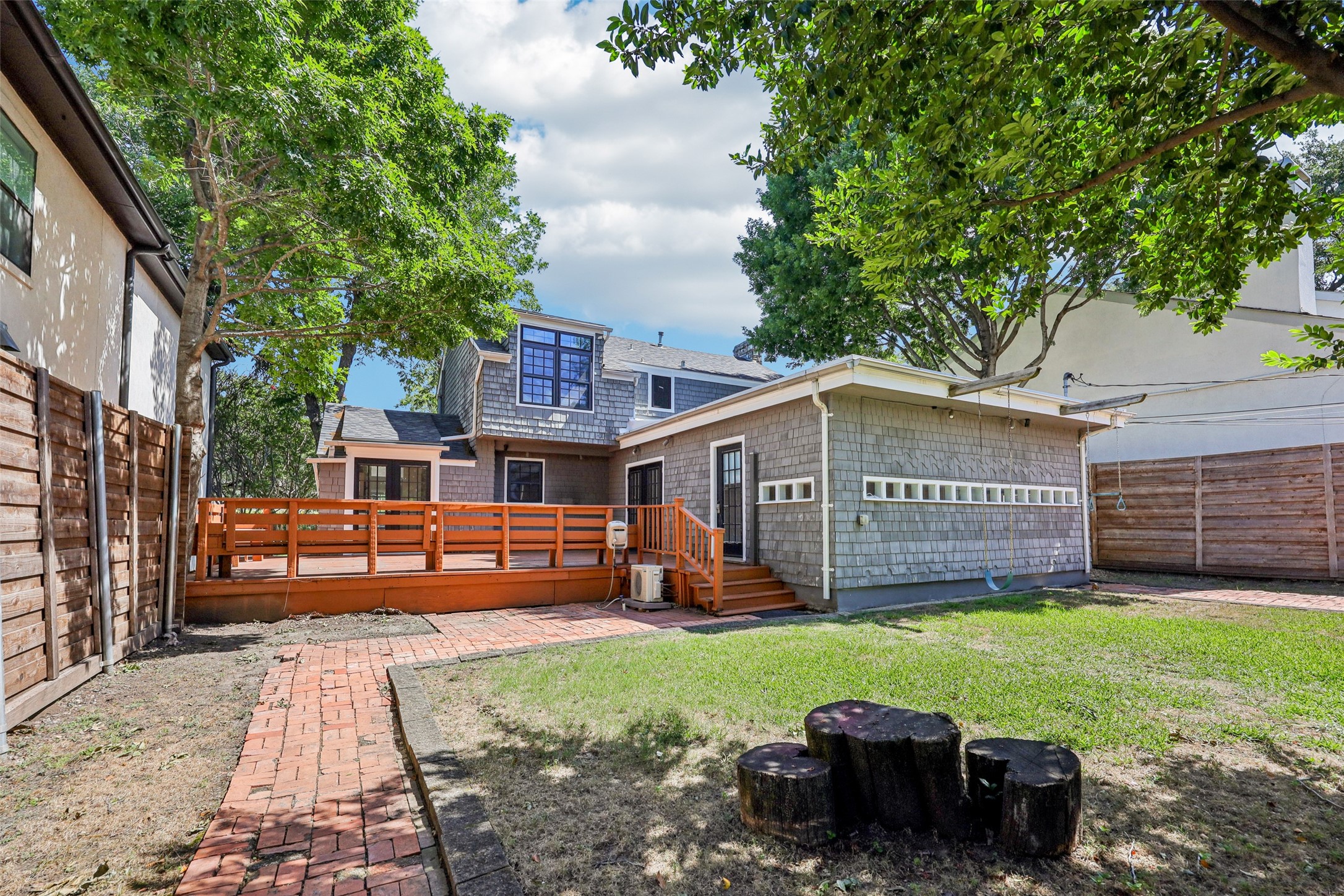 2829 Lovers Lane
