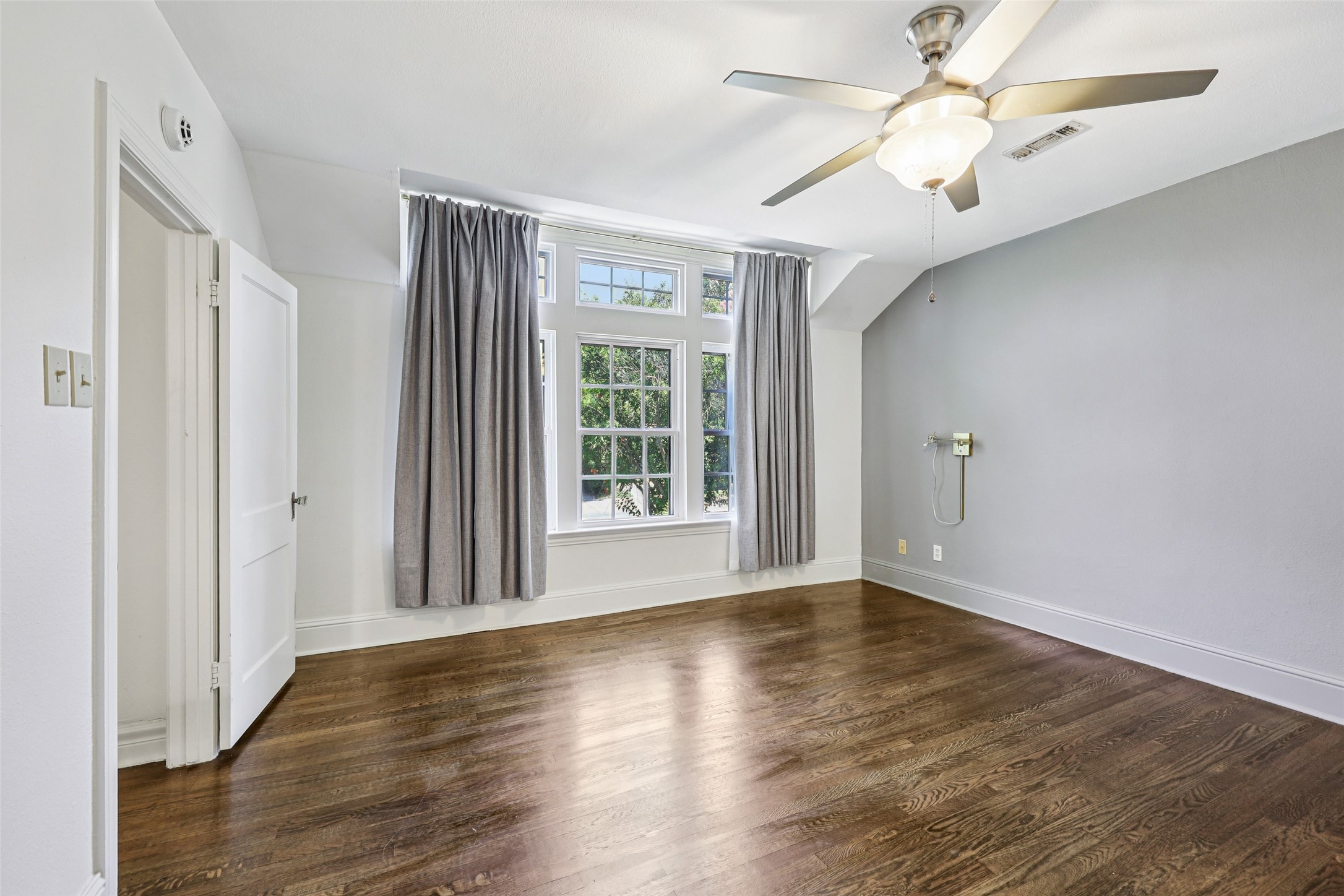 2829 Lovers Lane