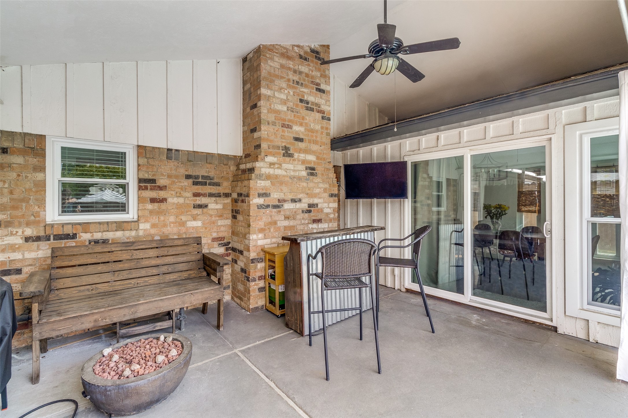11223 Dumbarton Drive