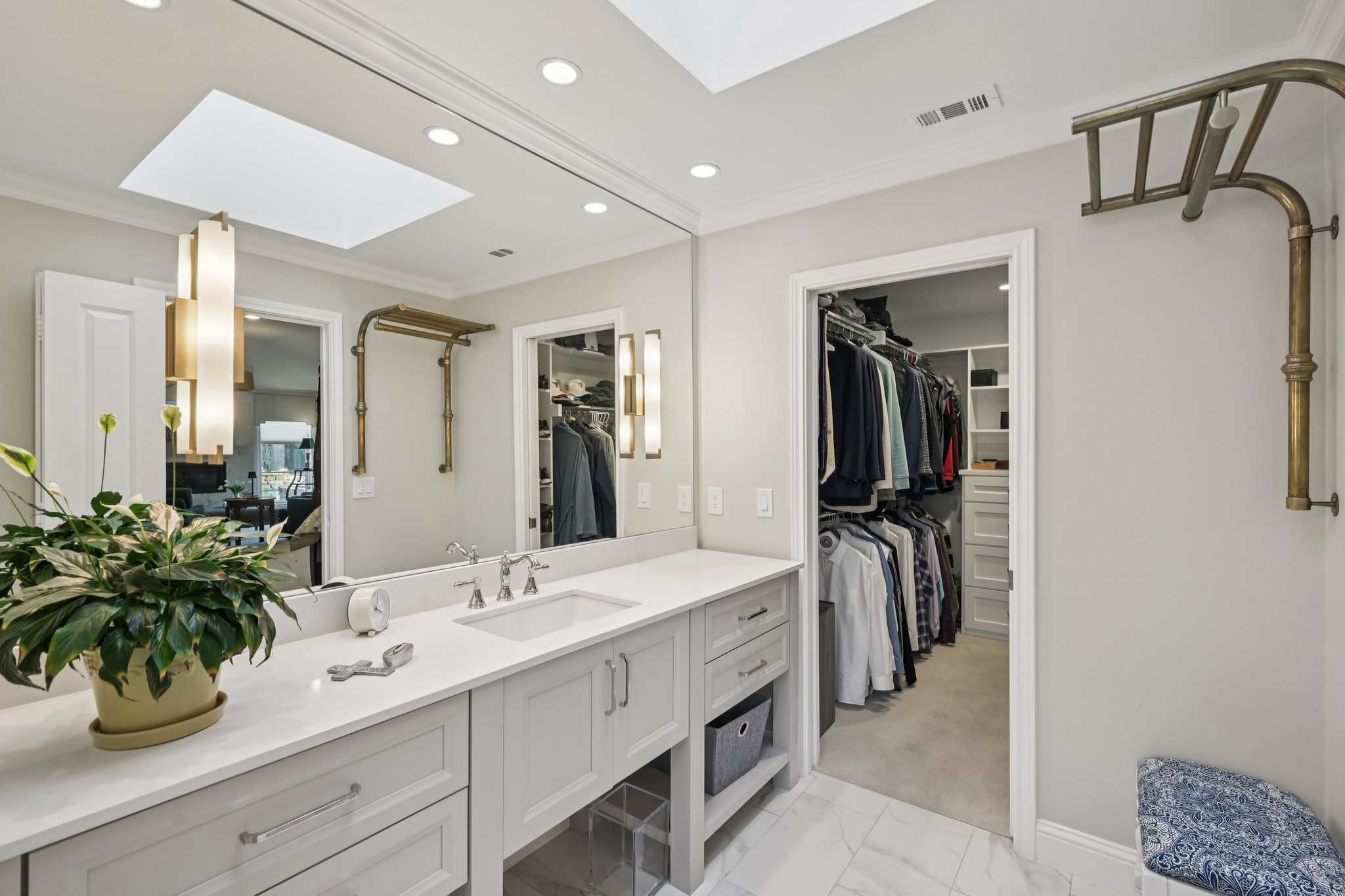5603 Ursula Lane