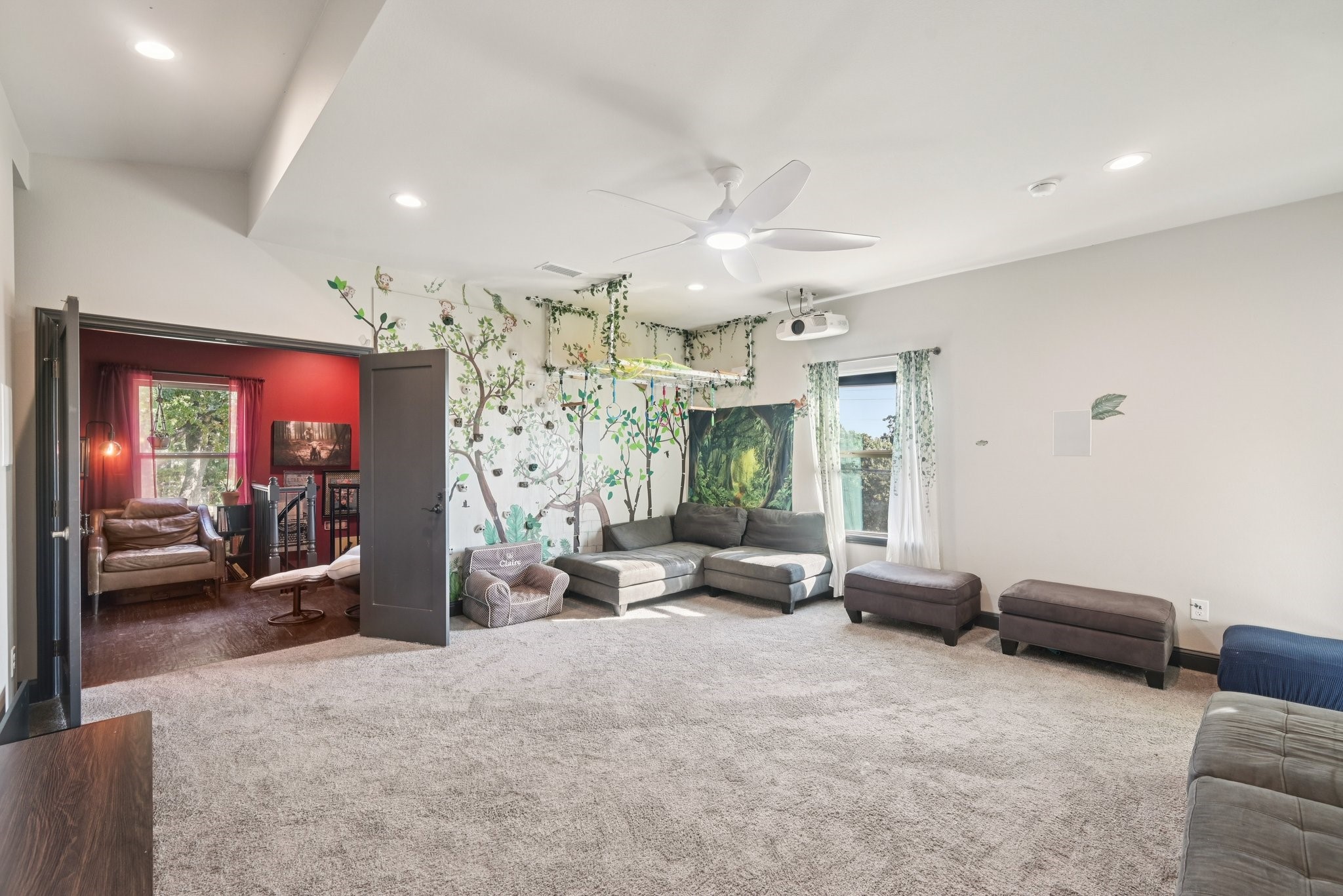 5 Woodlands Court