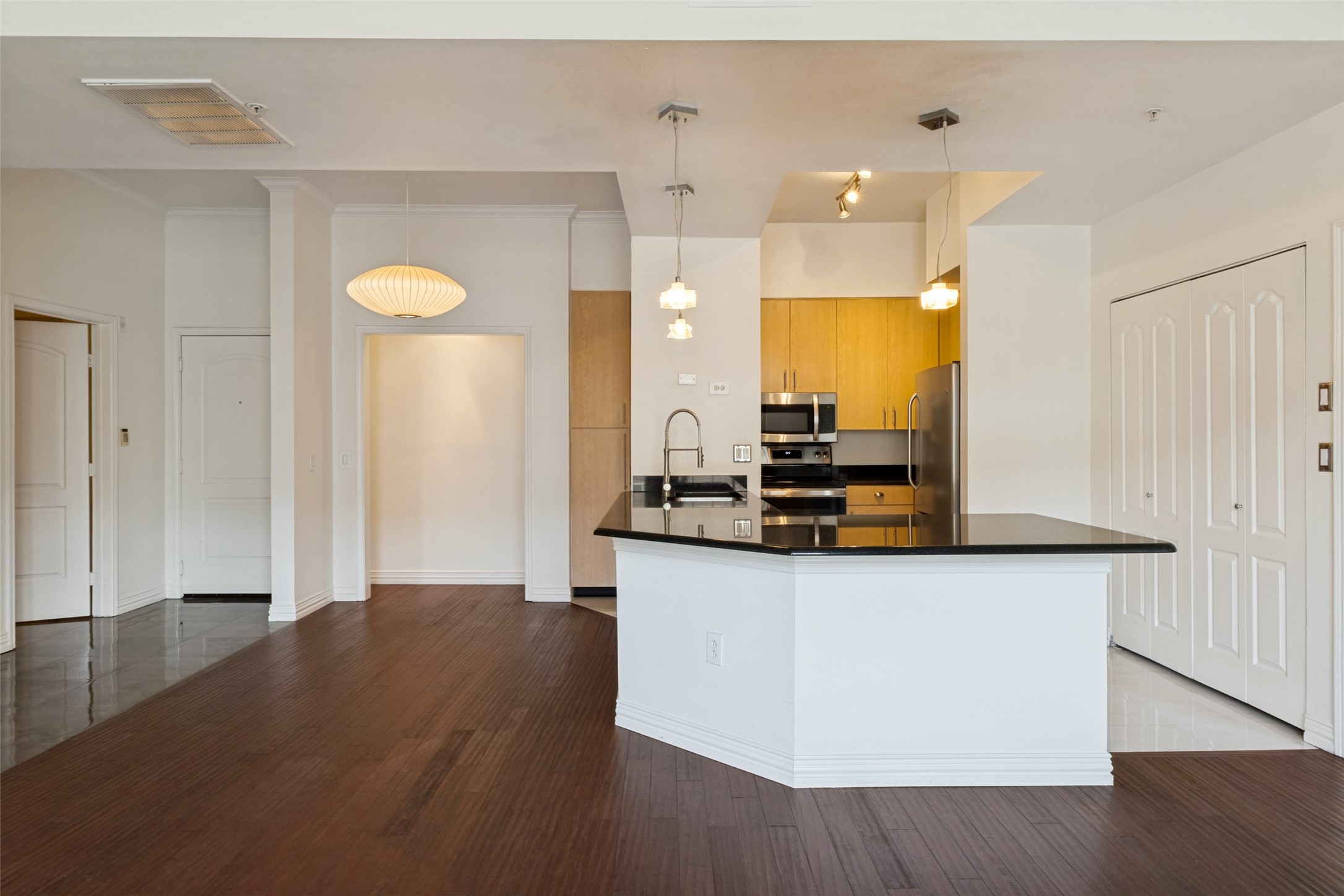 3225 Turtle Creek Boulevard 520