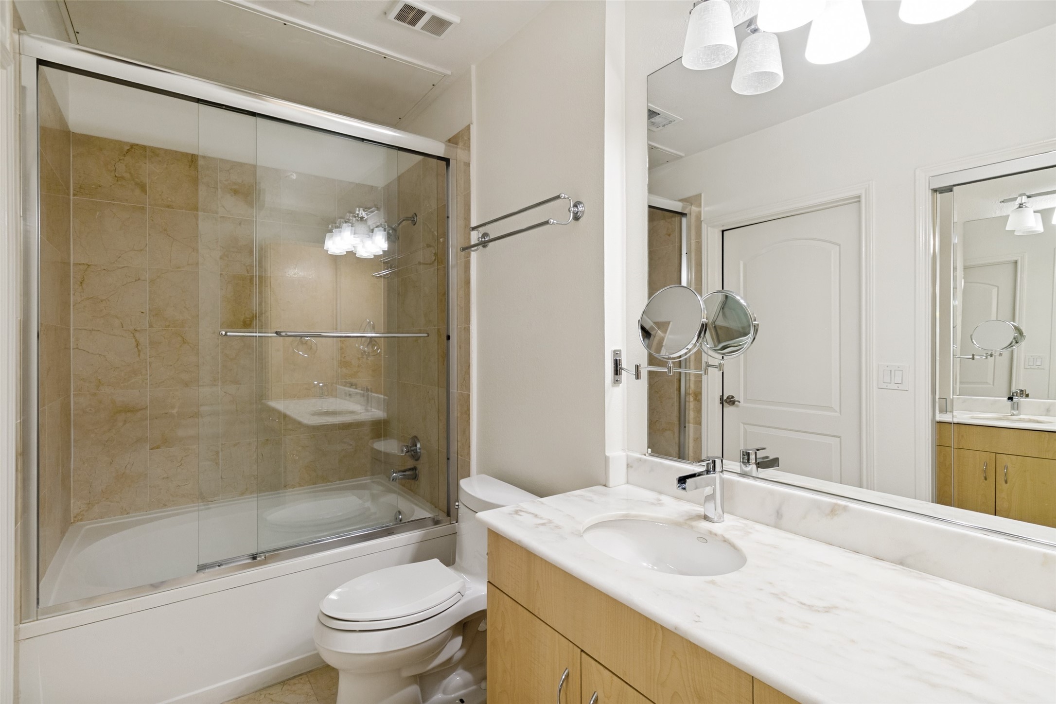 3225 Turtle Creek Boulevard 520