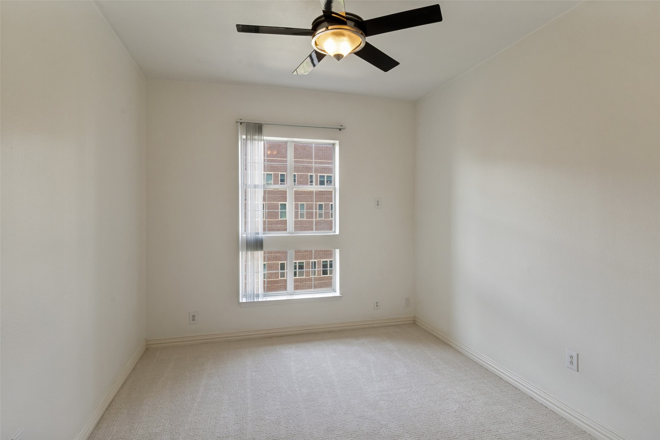 3225 Turtle Creek Boulevard 520