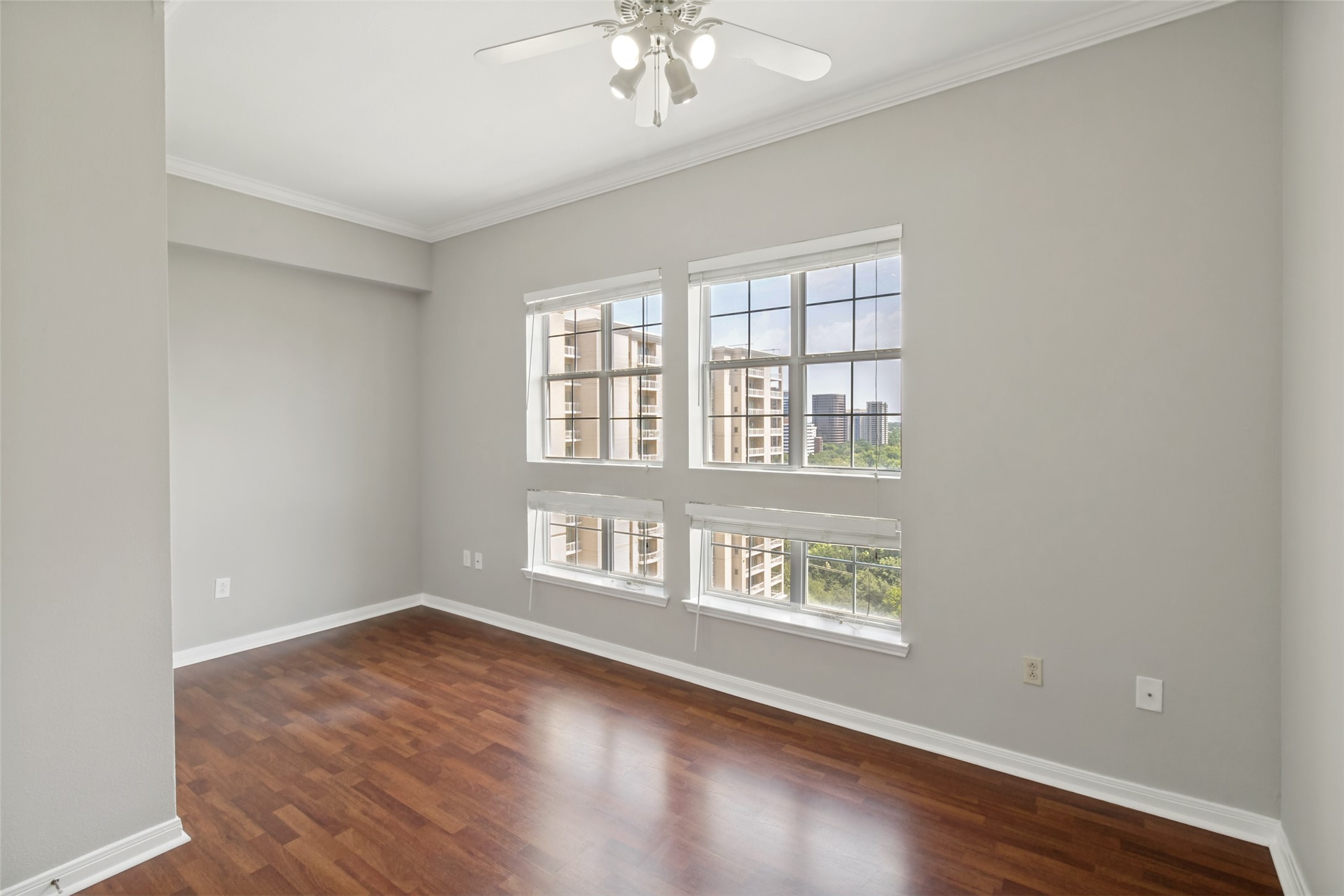 3225 Turtle Creek Boulevard 1211