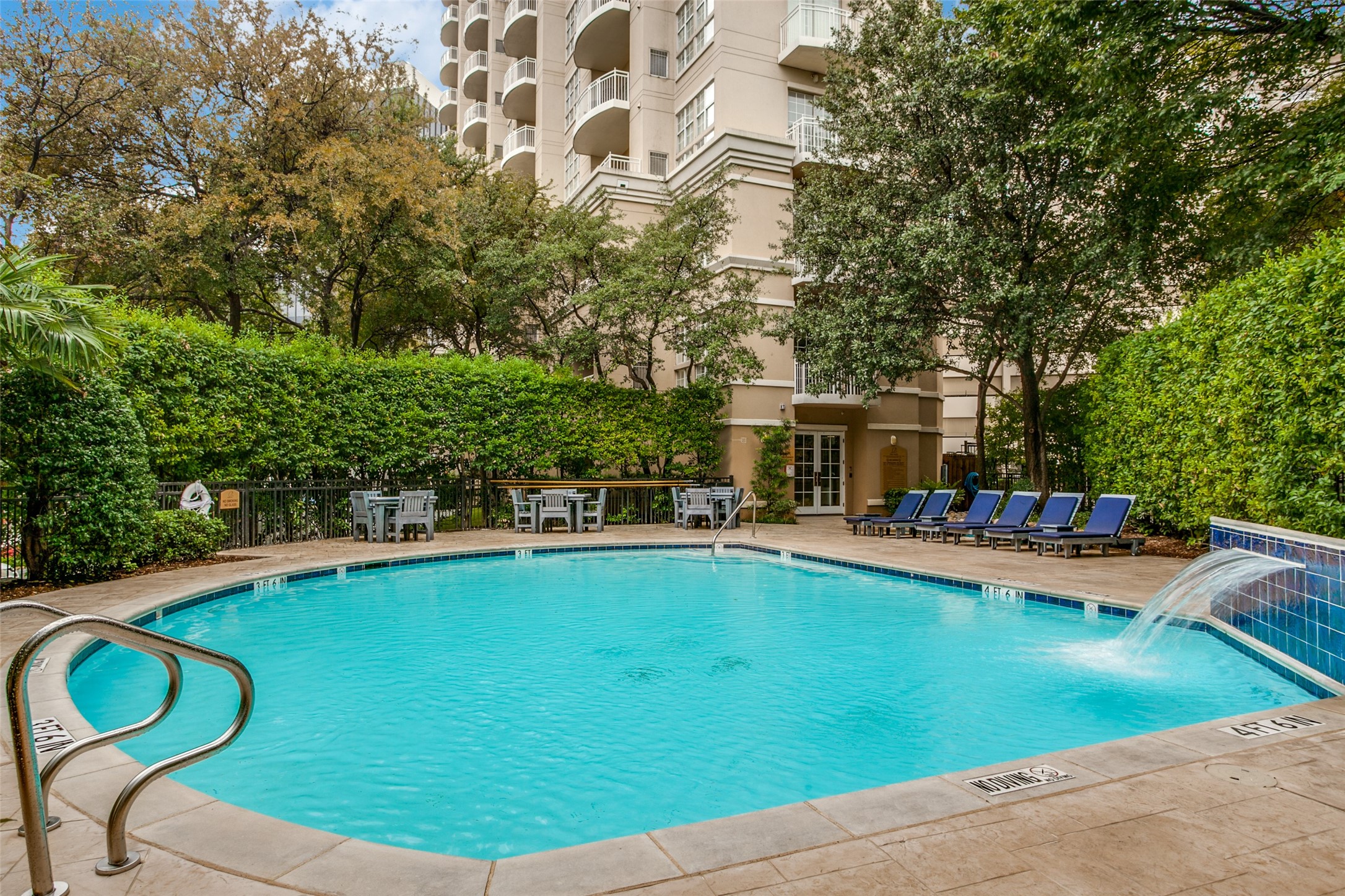3225 Turtle Creek Boulevard 520