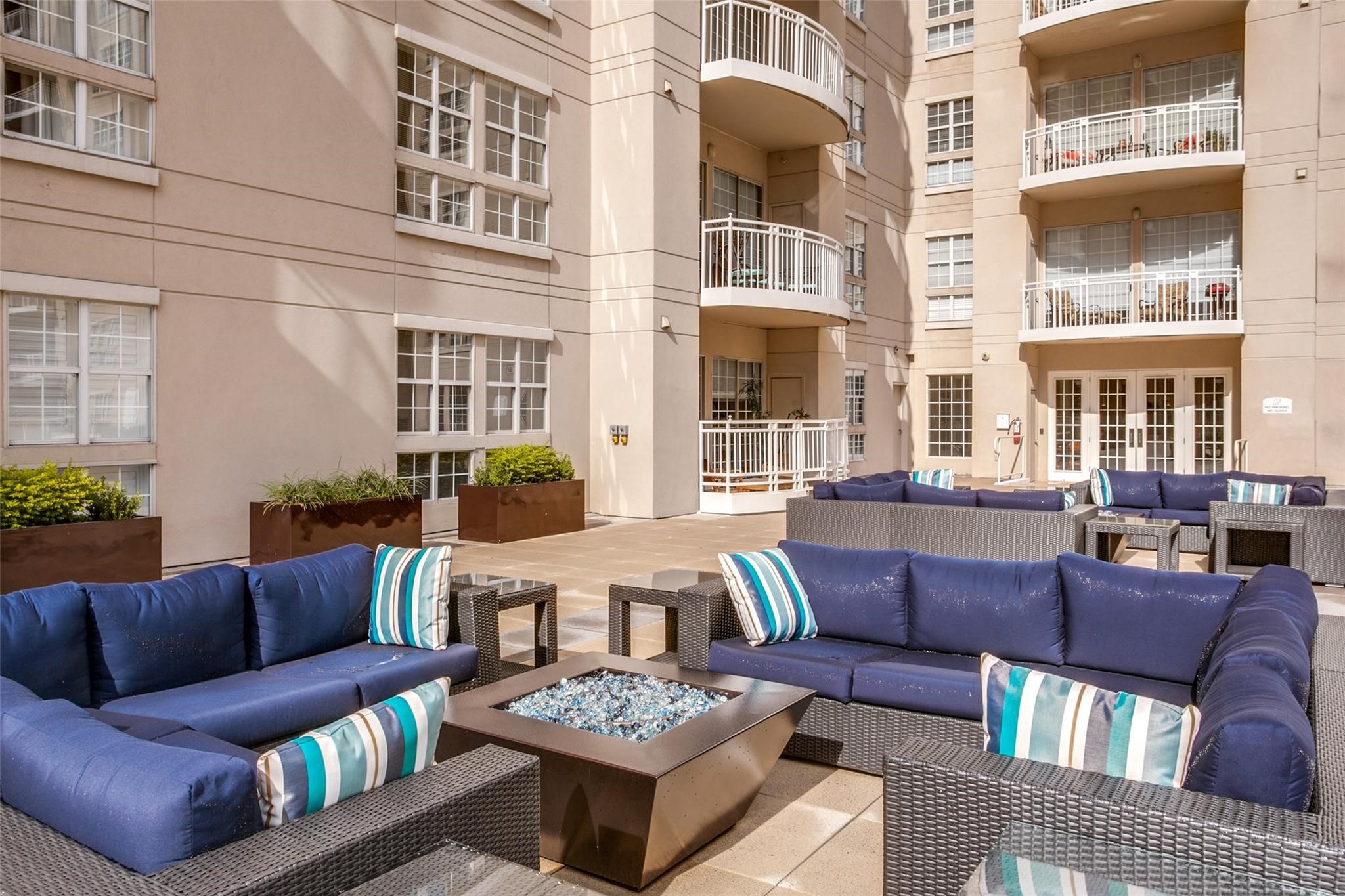 3225 Turtle Creek Boulevard 0008