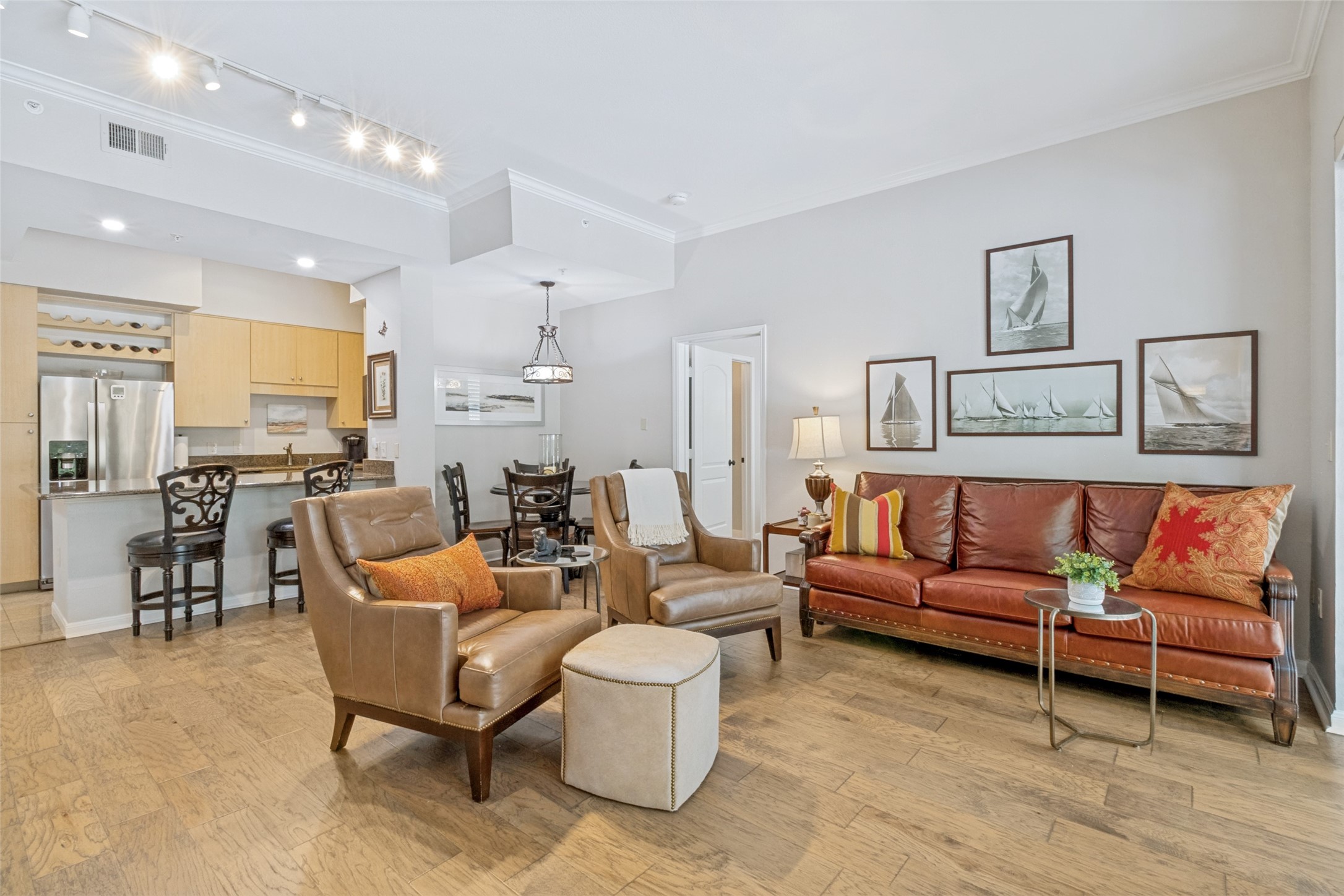 3225 Turtle Creek Boulevard 0008