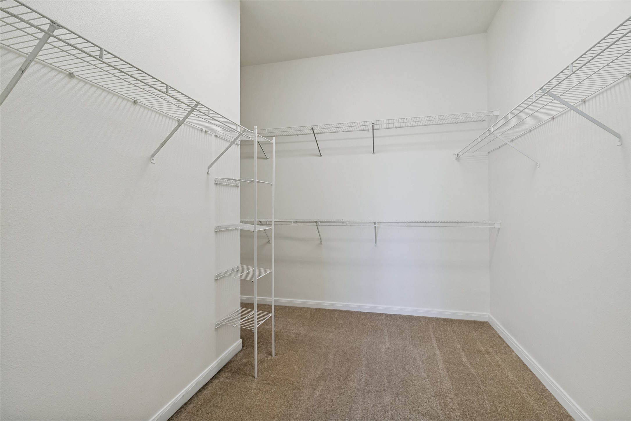 3225 Turtle Creek Boulevard 1111