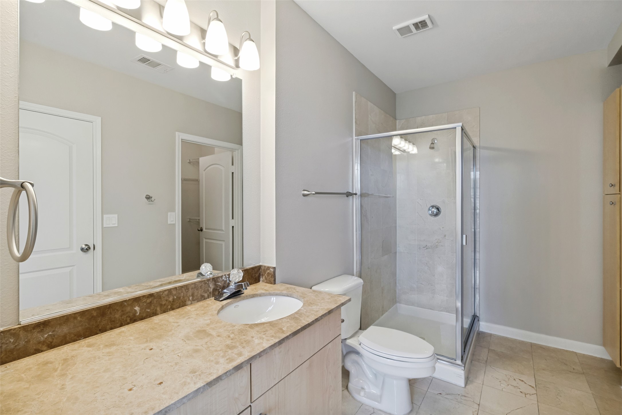 3225 Turtle Creek Boulevard 1111