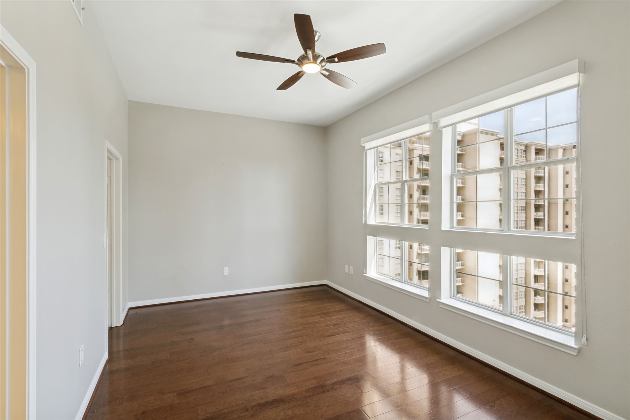 3225 Turtle Creek Boulevard 1111
