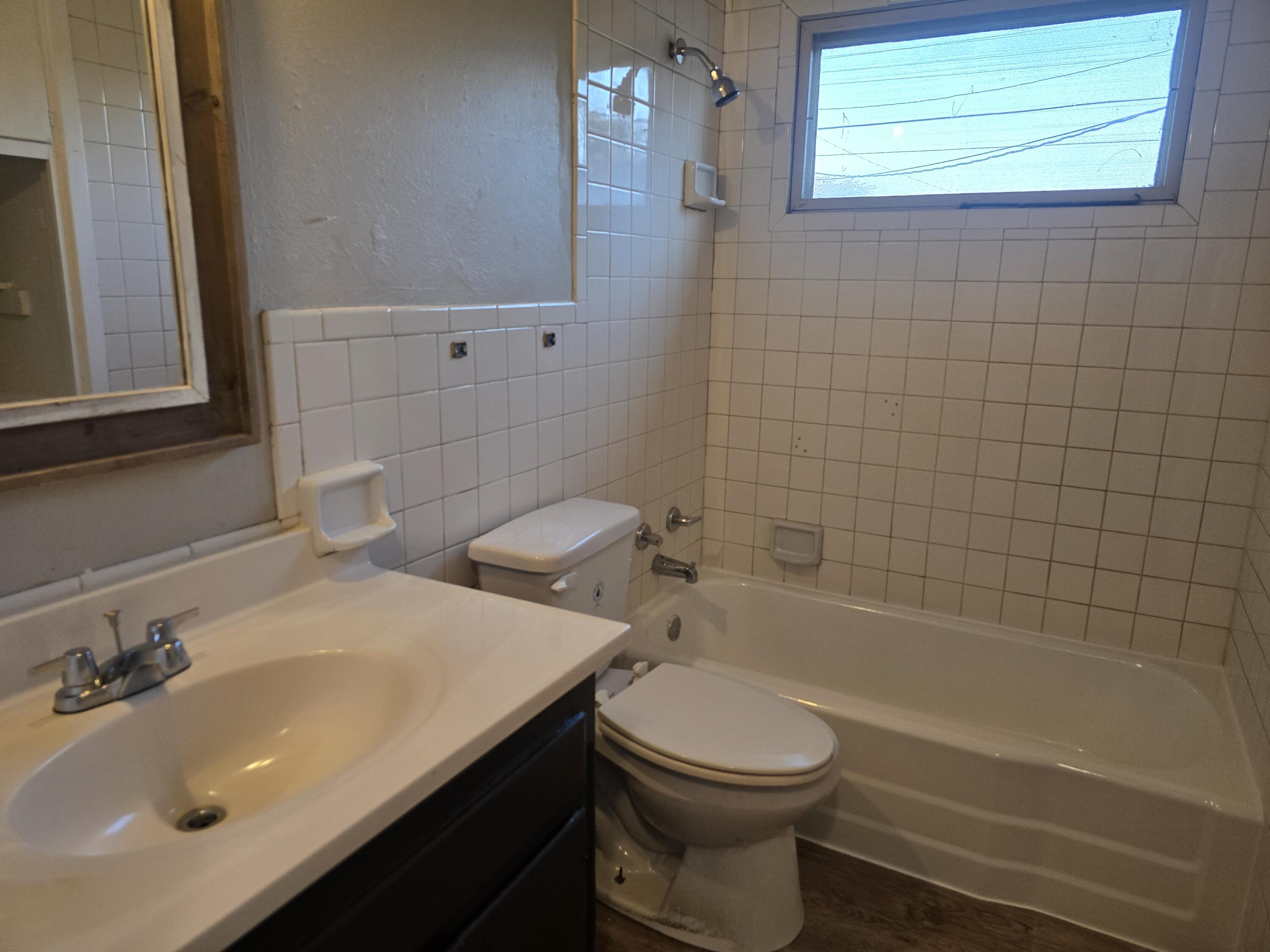 2415 E 30th Street, Lubbock