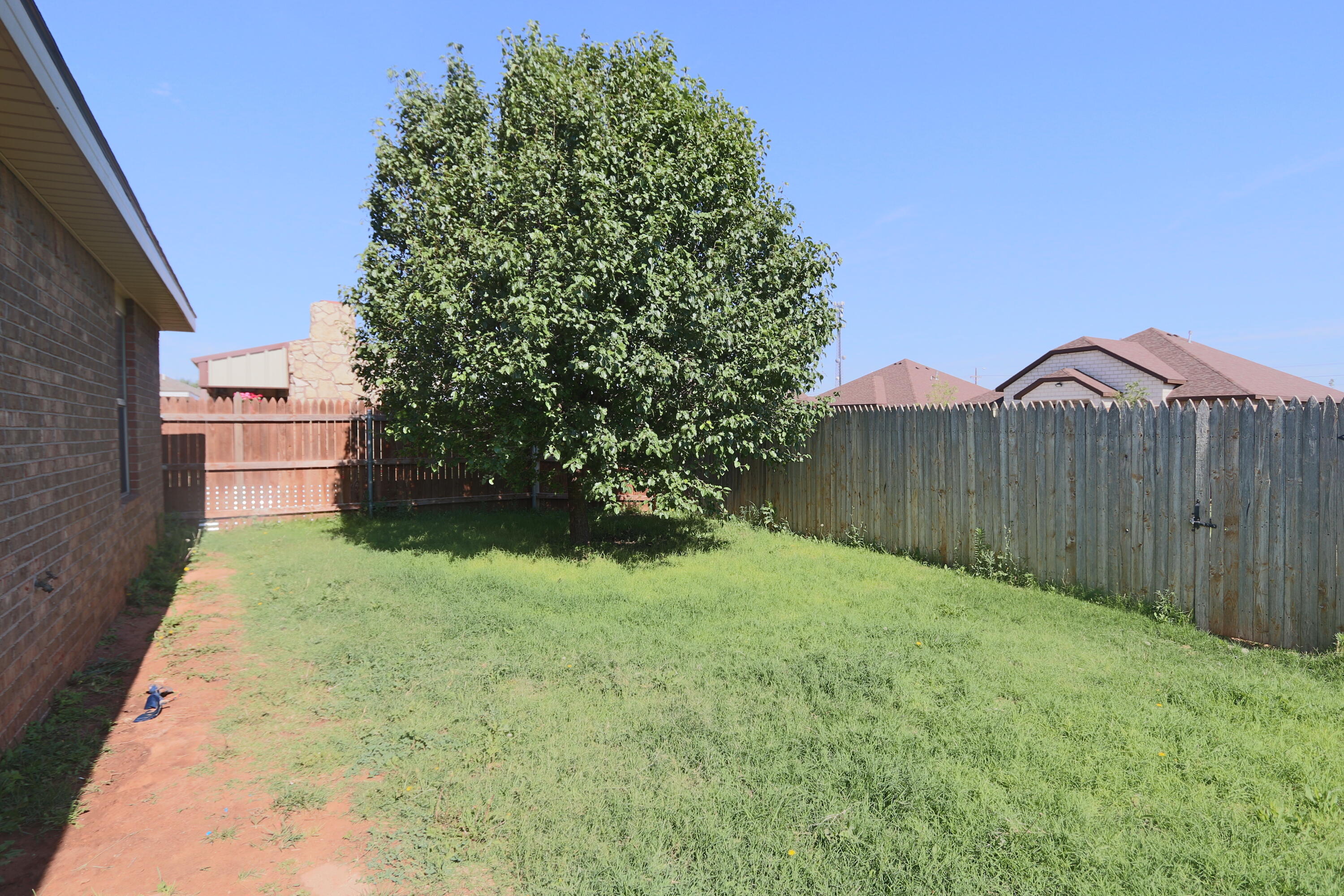 6810 83rd Street, Lubbock
