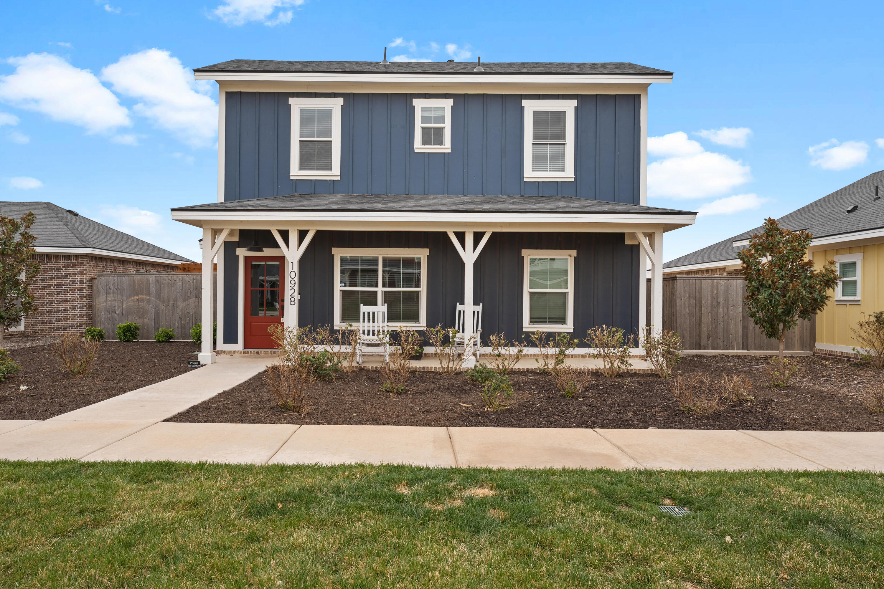 10928 Norwich Avenue